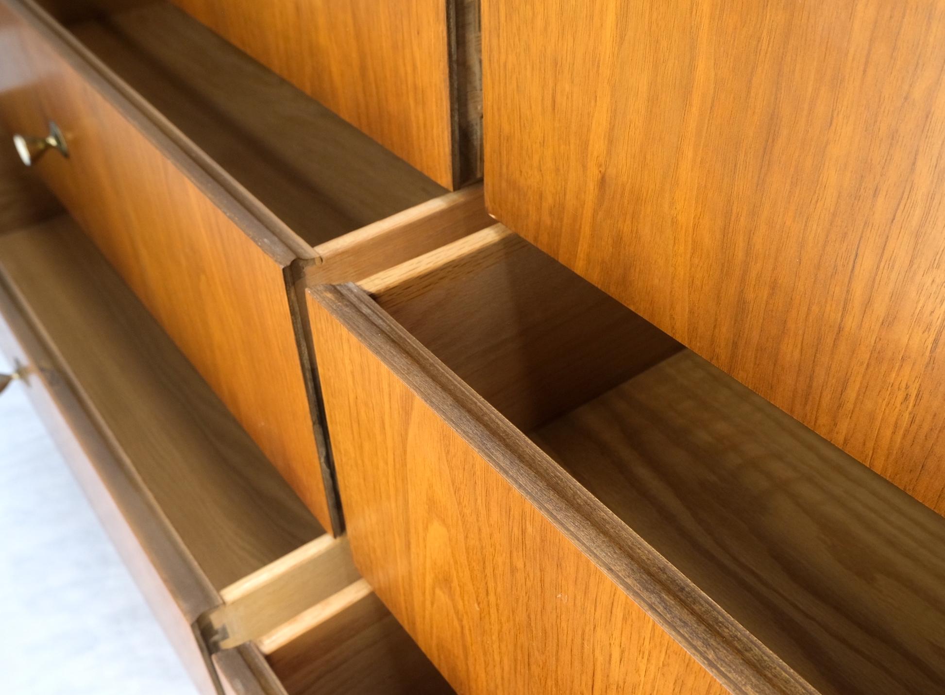 Lacquered Dowel Tapered Leg Walnut 6 Drawers Mid Century Dresser w/ Back Splash Mint Cond