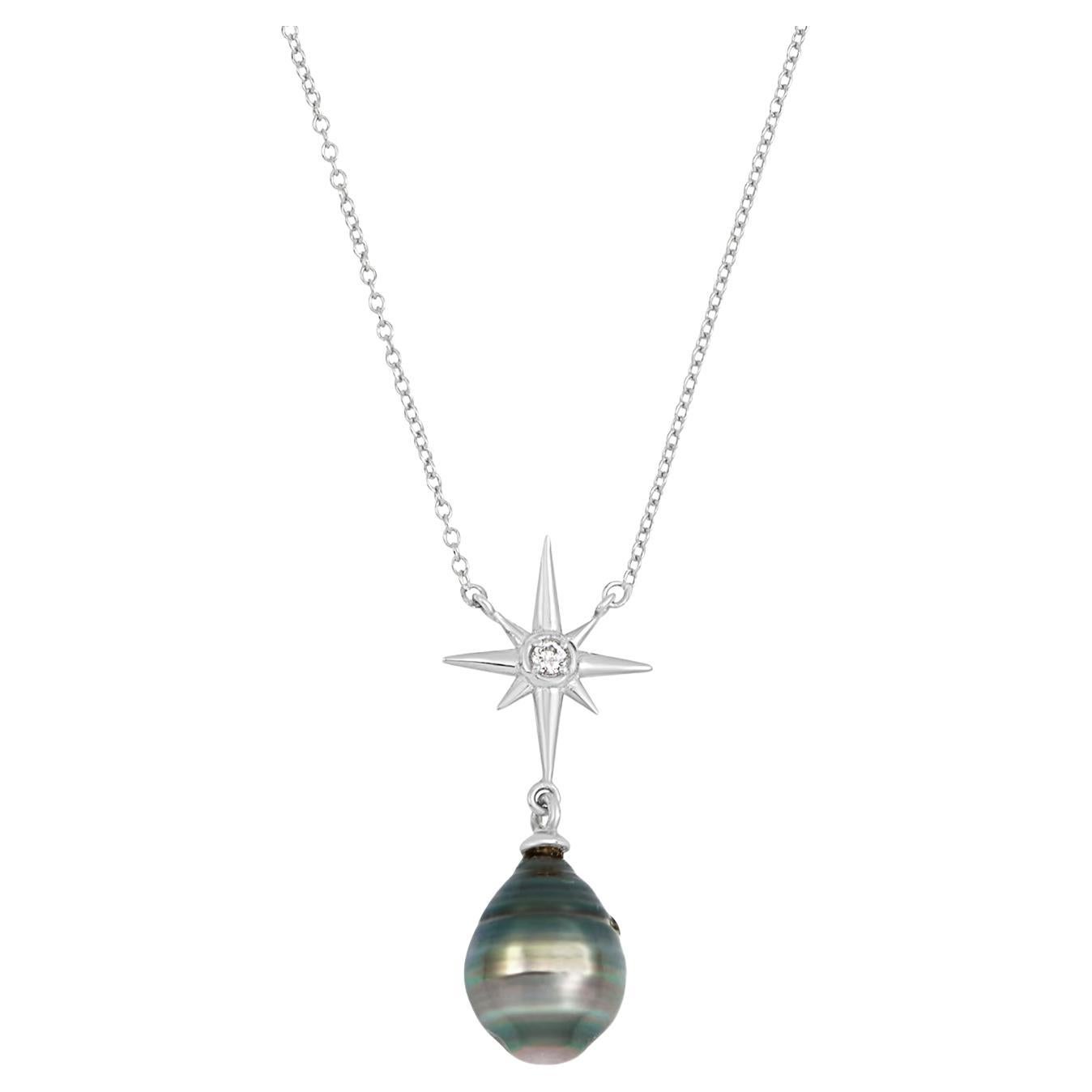 Dower & Hall Pendentif étoile nord en or 14 carats avec perle de Tahiti en vente