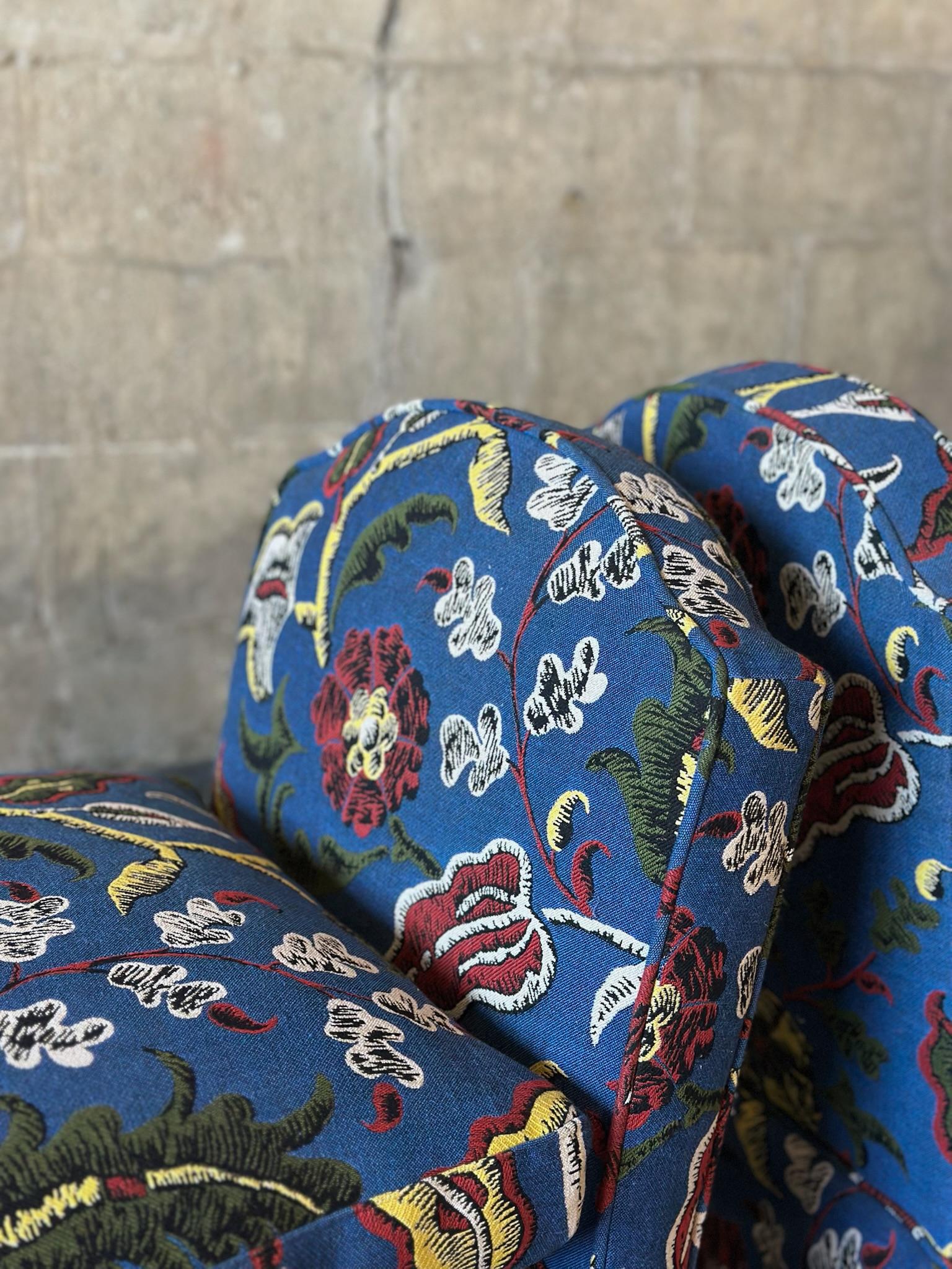 Sedie con imbottitura in piuma d'oca di Pierre Frey, una coppia In condizioni ottime in vendita a Hudson, NY