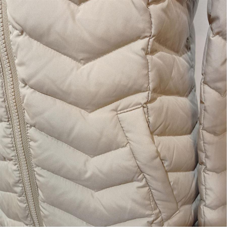 Trussardi Down jacket size 40 In Excellent Condition For Sale In Gazzaniga (BG), IT