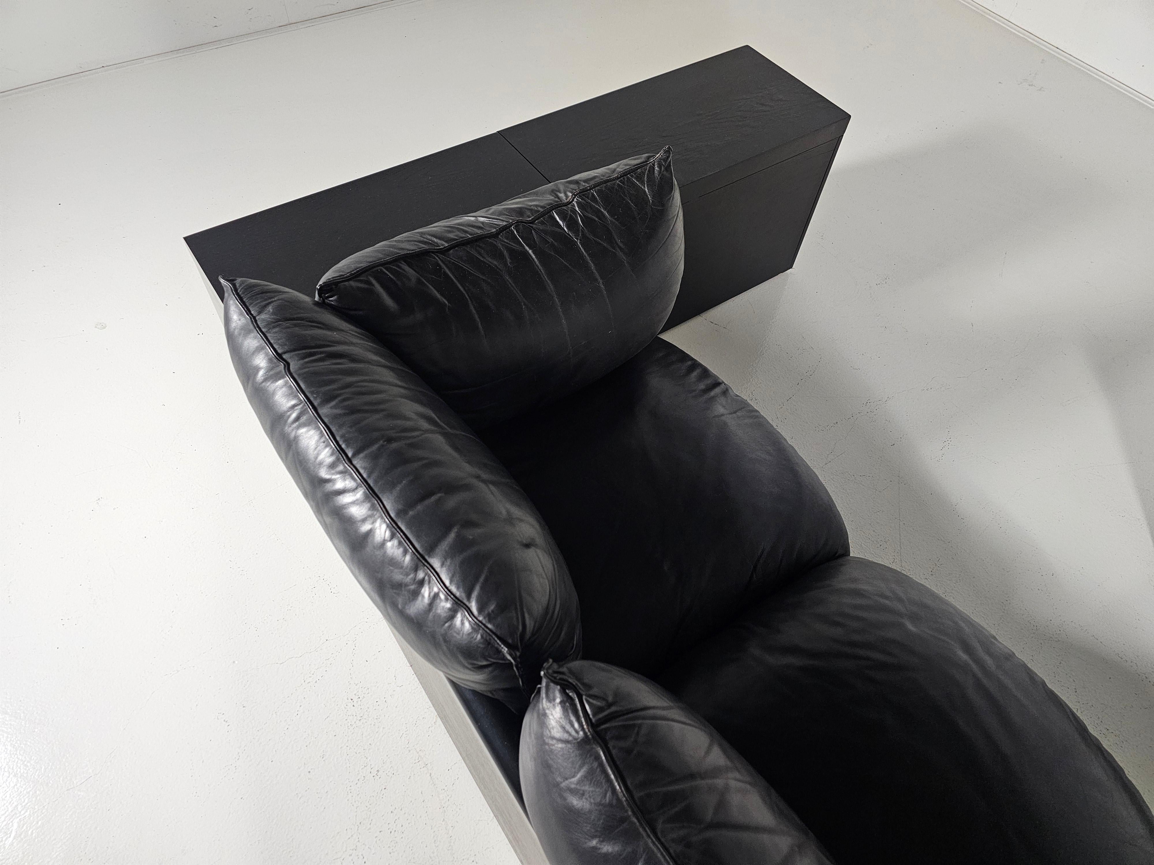 Canapé 'Downs' en cuir noir  par Carlo Bartoli pour Rossi di Albizzate, 1970 en vente 7