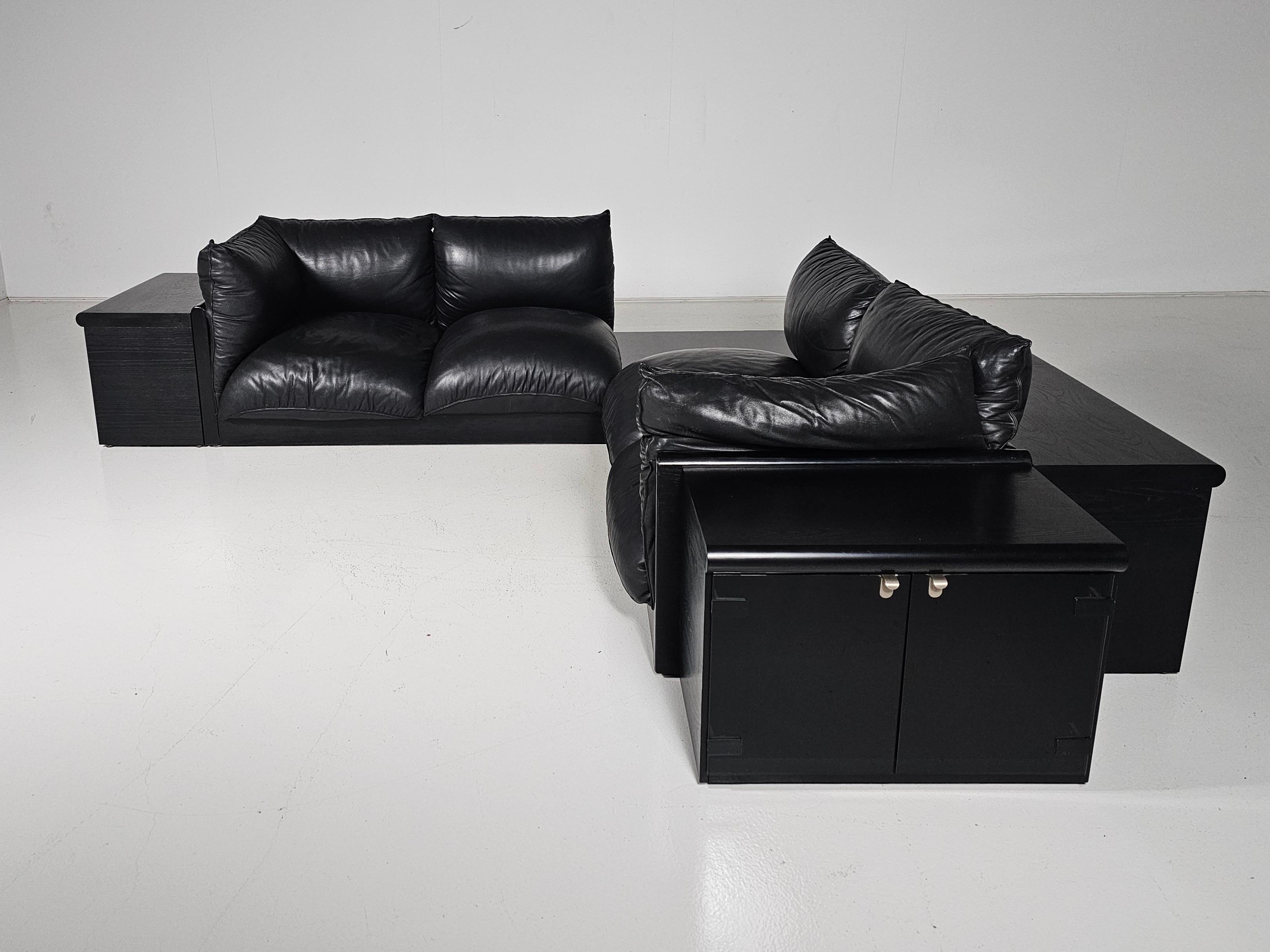 Fin du 20e siècle Canapé 'Downs' en cuir noir  par Carlo Bartoli pour Rossi di Albizzate, 1970 en vente