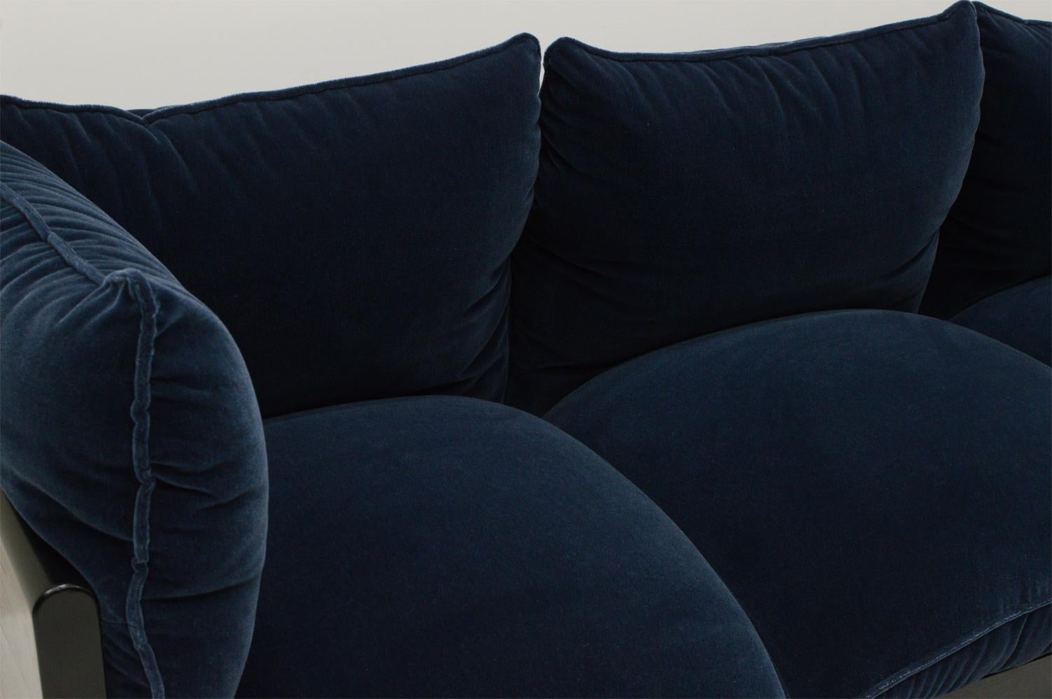 “Down” sofa set by Carlo Bartoli for Rossi di Albizzate, 1970s Italy. For Sale 2