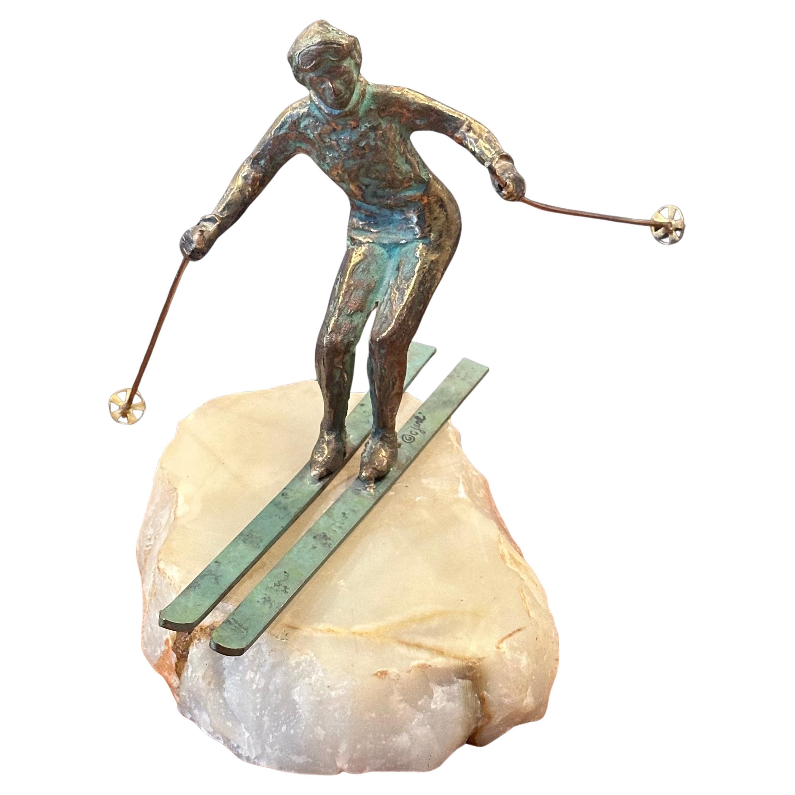 Downhill Skier-Bronze-Skulptur auf Onyxsockel von C. Jere (Moderne der Mitte des Jahrhunderts) im Angebot