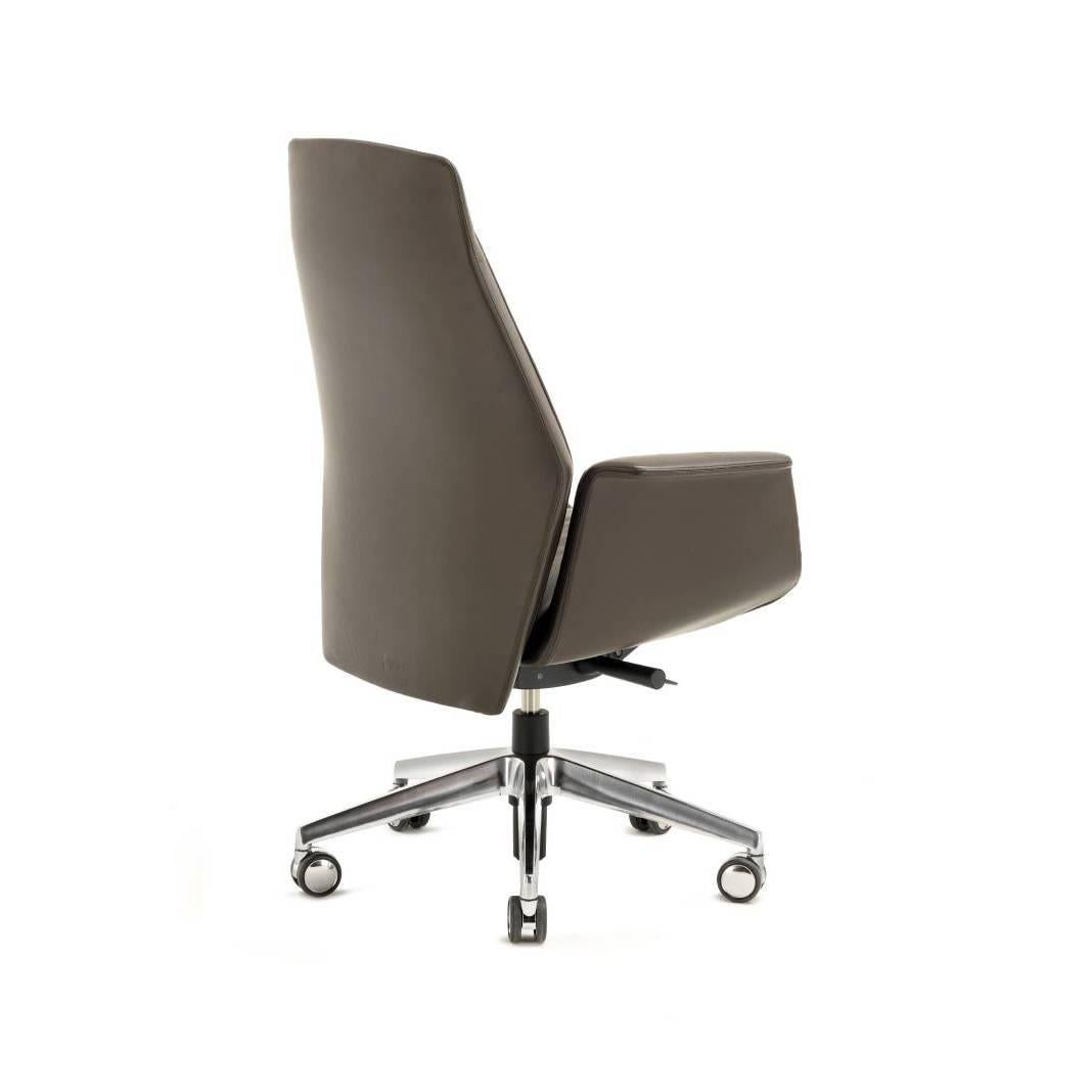 Moderne Chaise de bureau Downtown en cuir véritable Pelle SC 28 Seppia gris foncé en vente