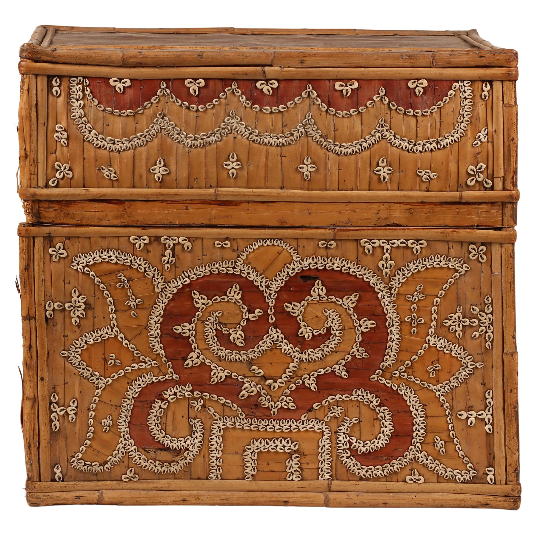 Dowry Box, Lombok Indonesia, Cowrie, Painted Palm & Bamboo 1950’s For Sale 3