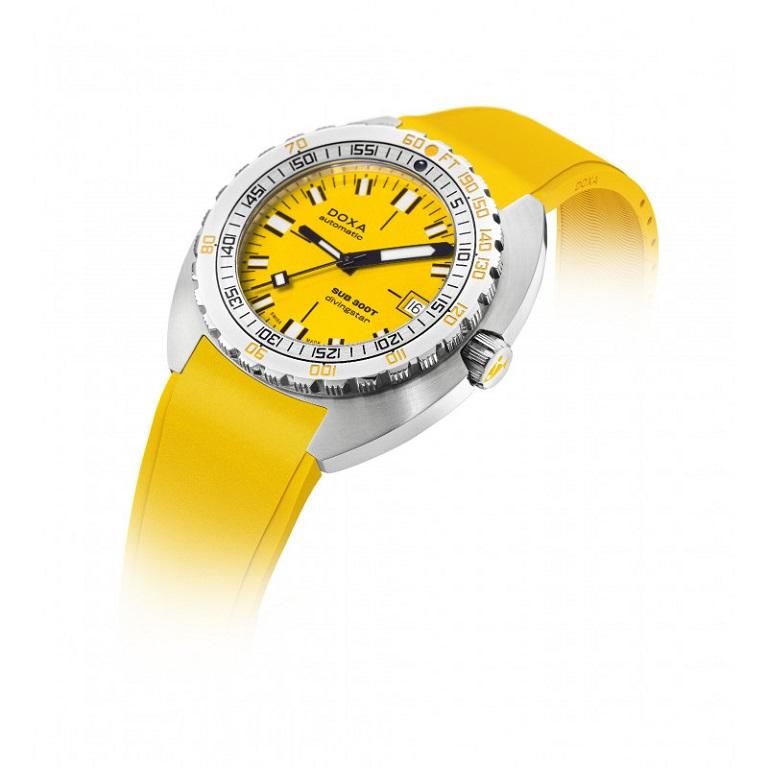 This reinterpretation of the 1968 SUB 300T Conquistador comes in a choice of six colors. Equipped with the patented unidirectional bezel with diving table and a case rated to a depth of 1200 meters, it is up to any challenge. All dive markings