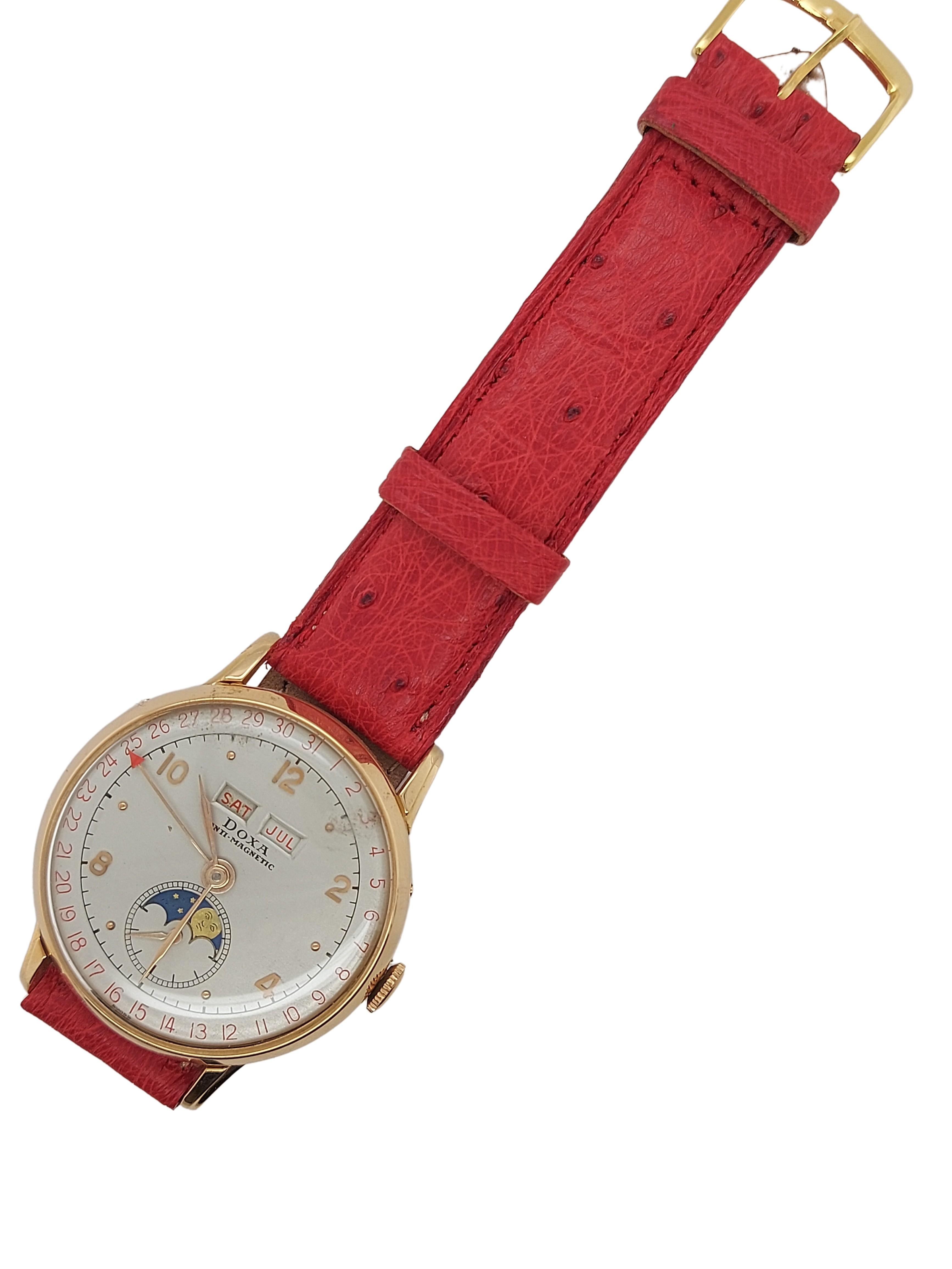 Doxa Triple Calendar Moon Phase Wrist Watch, 18kt Yellow Gold Case Anti Magnetic For Sale 4