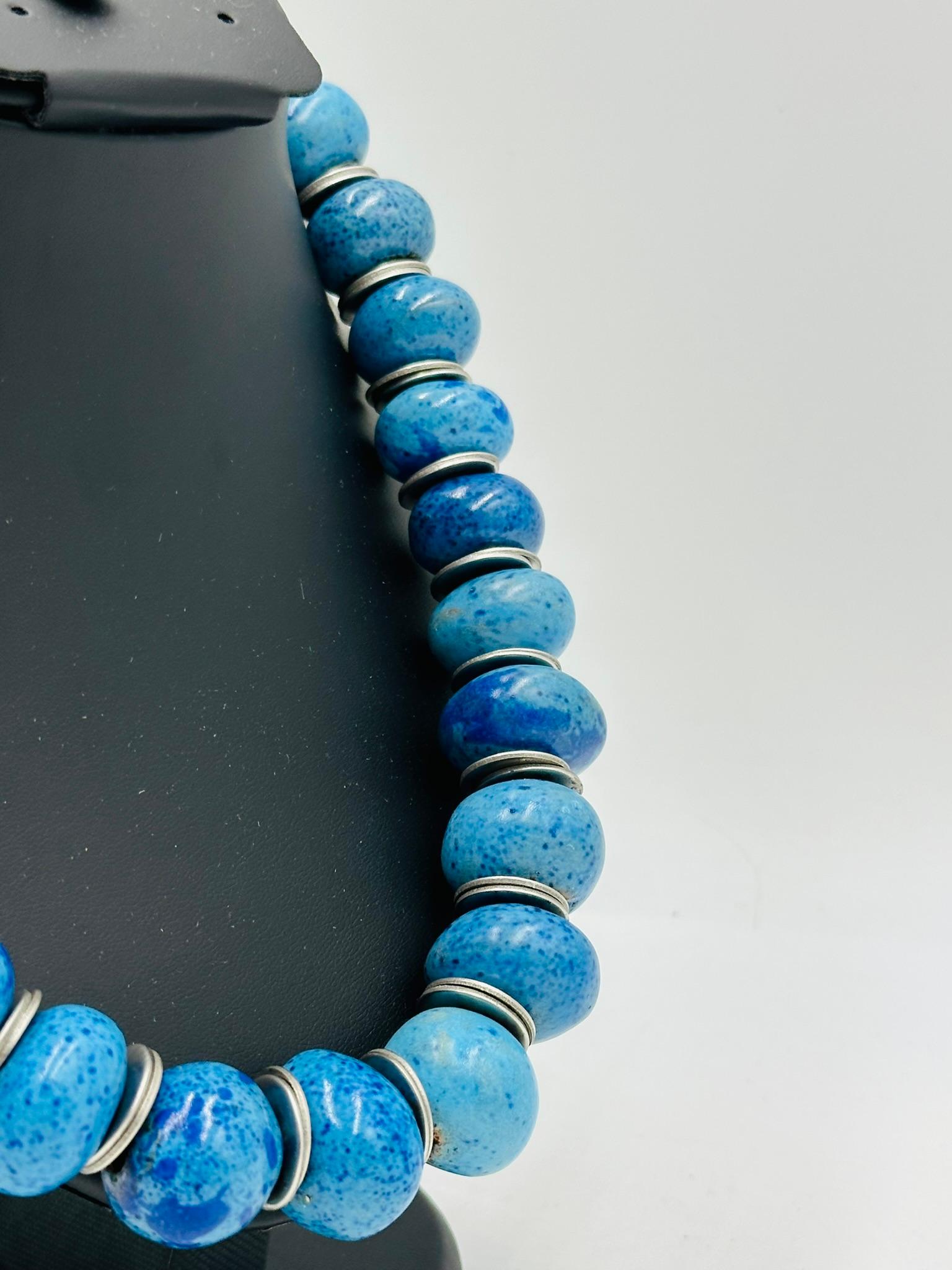Doyle Lane (1925-2002) Multiperlenkette Blaue Keramikperlen. Original-Keramik im Angebot 5