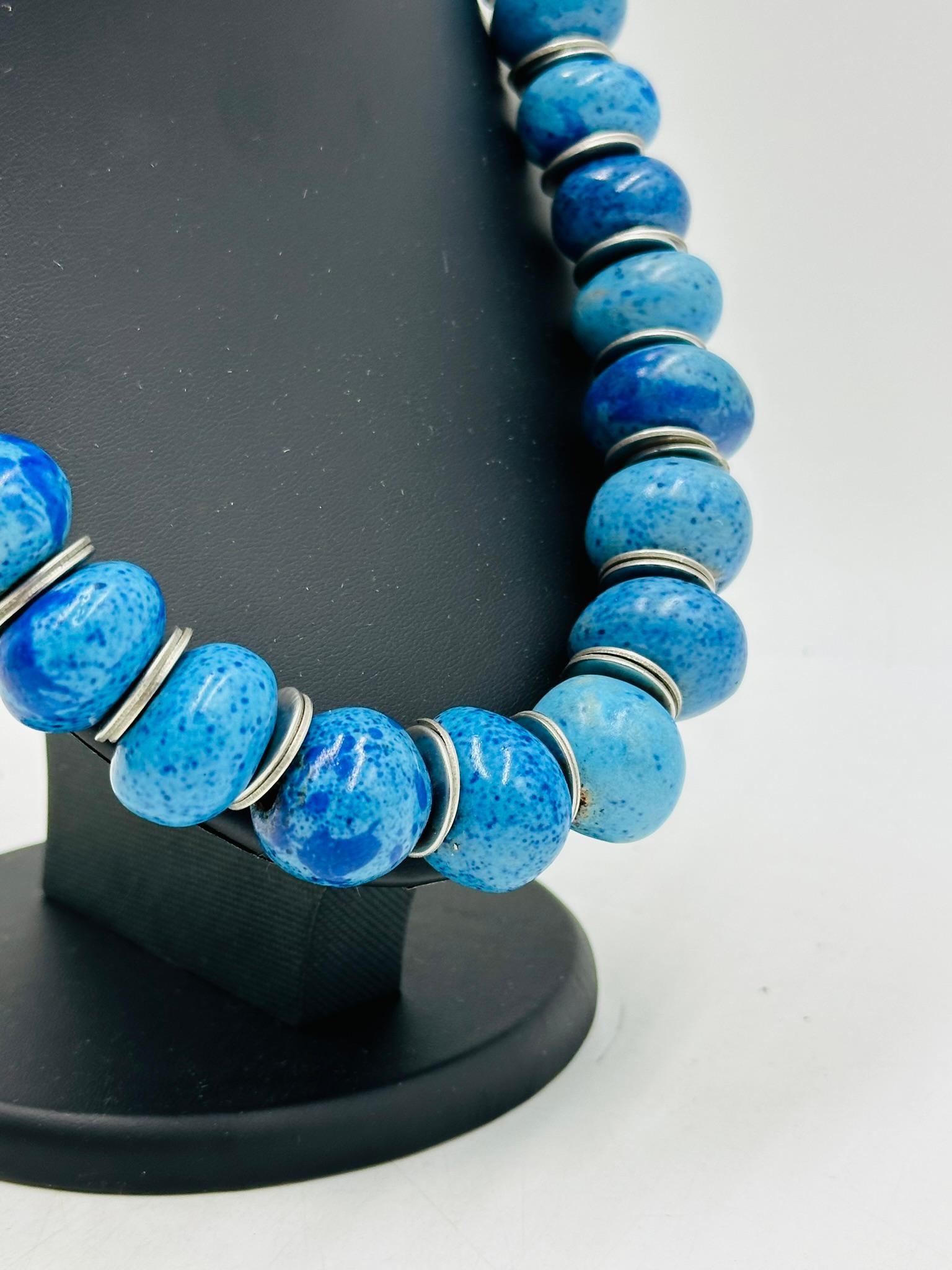 Doyle Lane (1925-2002) Multiperlenkette Blaue Keramikperlen. Original-Keramik im Angebot 6