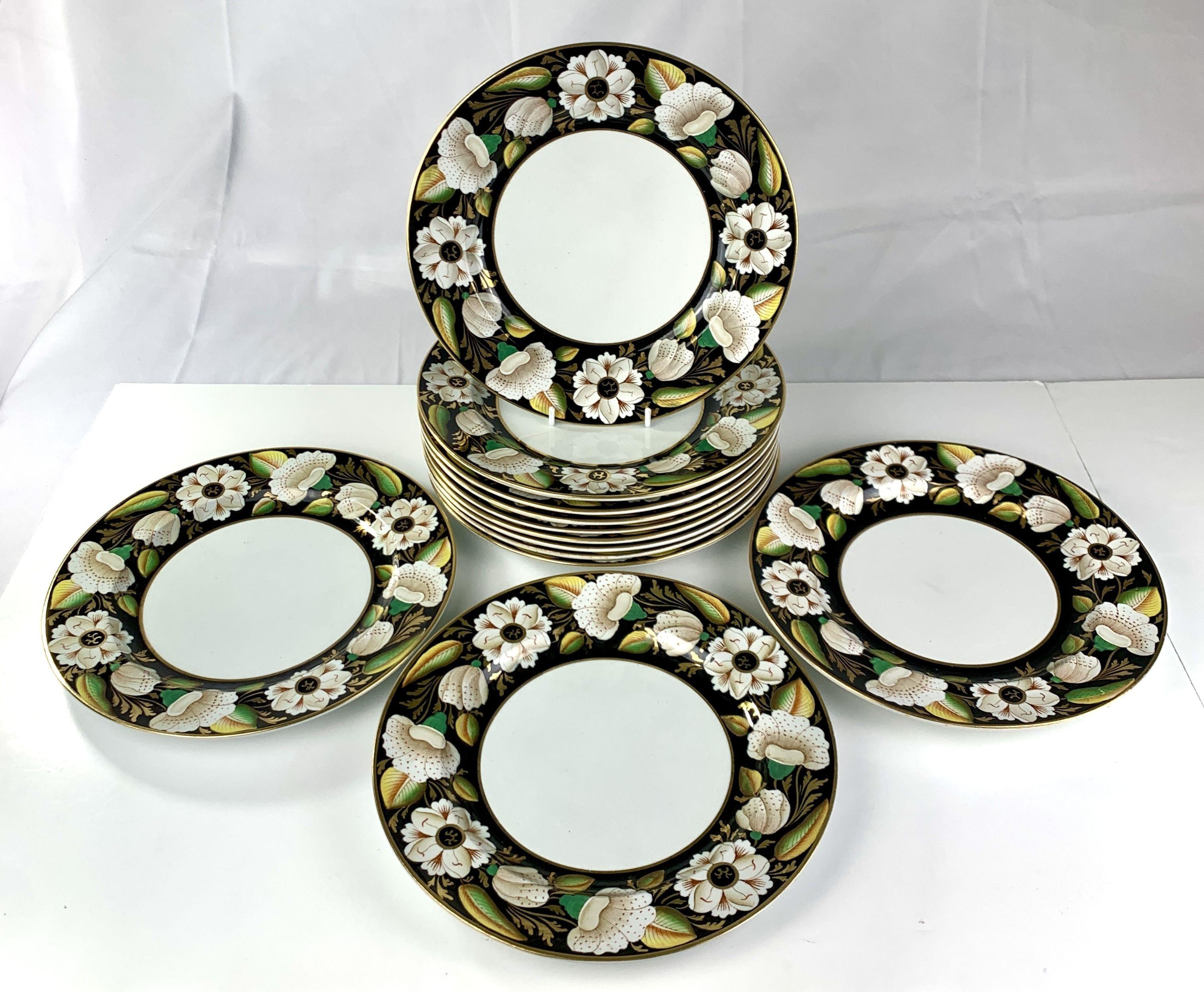 Victorien Douzaine de grandes assiettes plates en pierre de fer Masons Ashworth, Angleterre, vers 1870