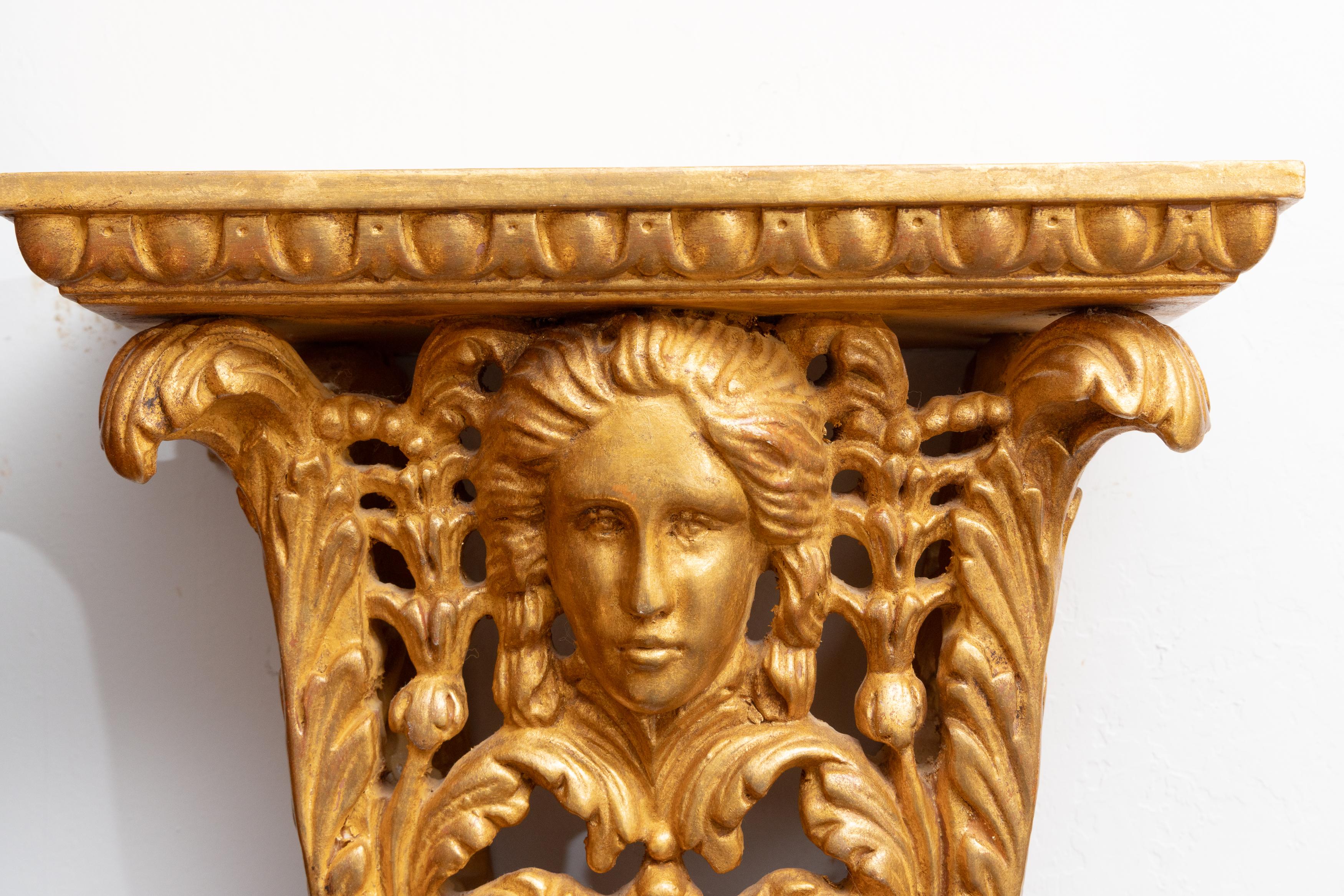Italian Pair of Neoclassical Custom Giltwood Wall Brackets For Sale