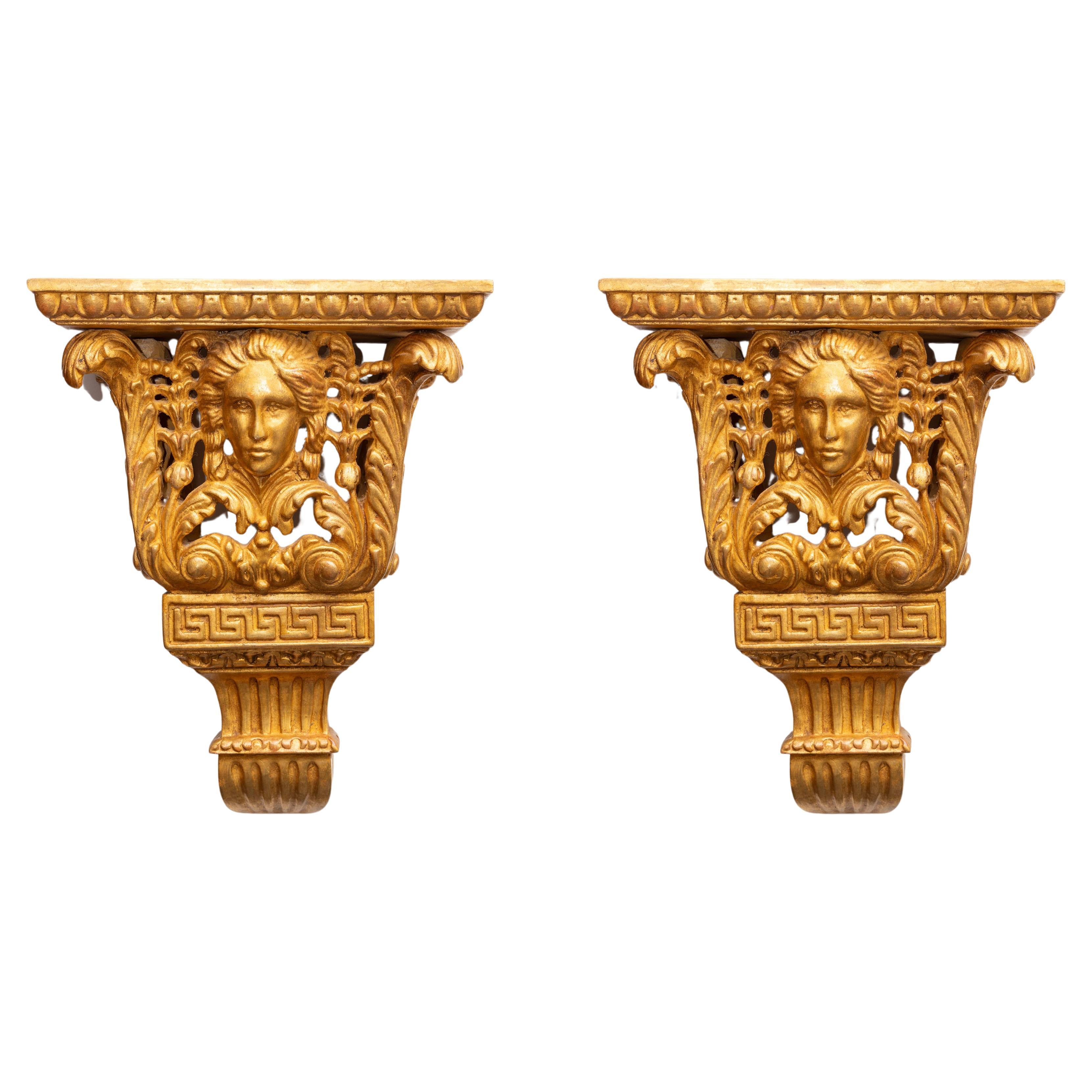 Par de soportes de pared neoclásicos de madera dorada a medida