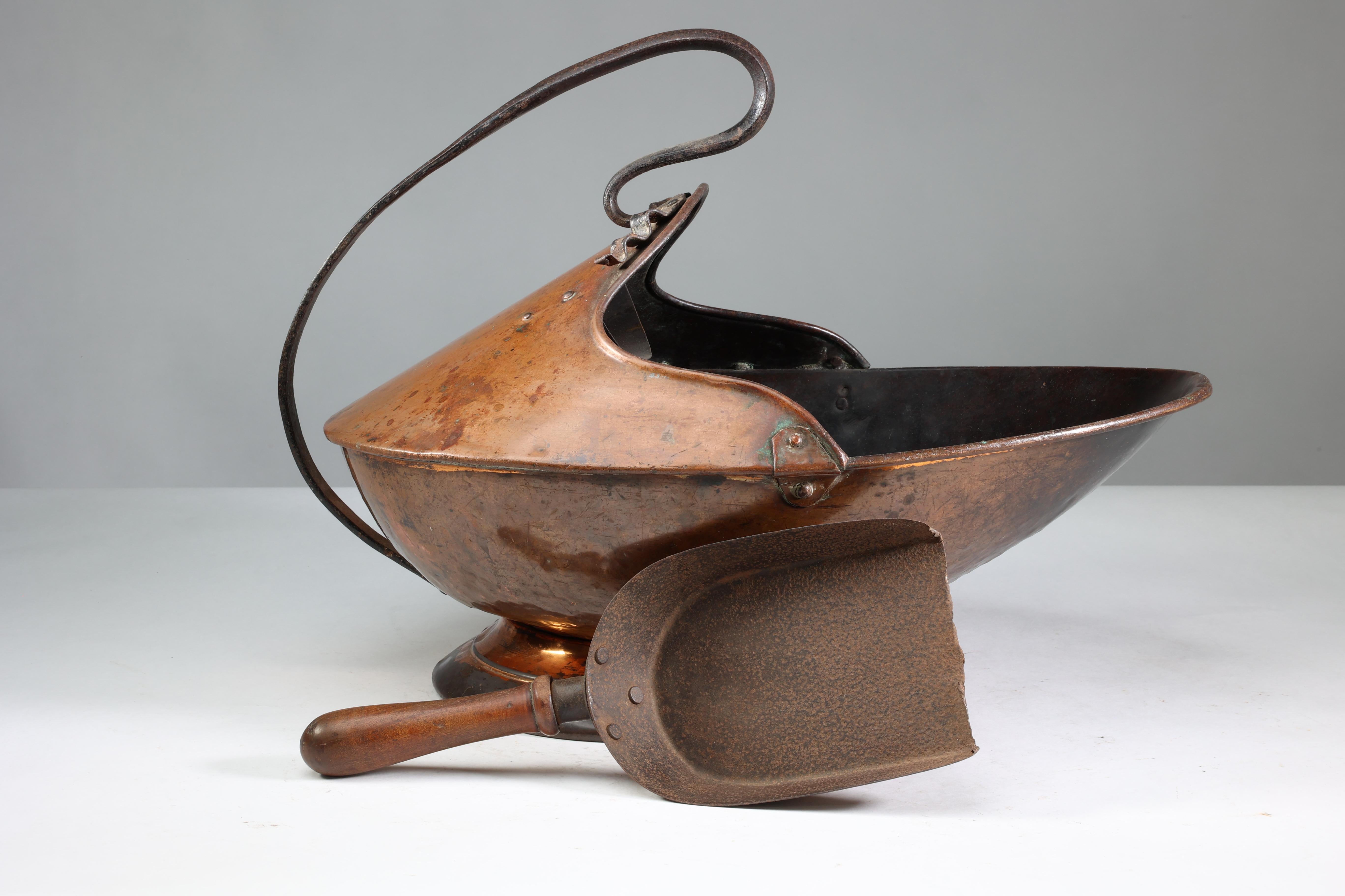 Dr C Dresser Benham & Froud. An Aesthetic Movement brass fire bucket and shovel. For Sale 3