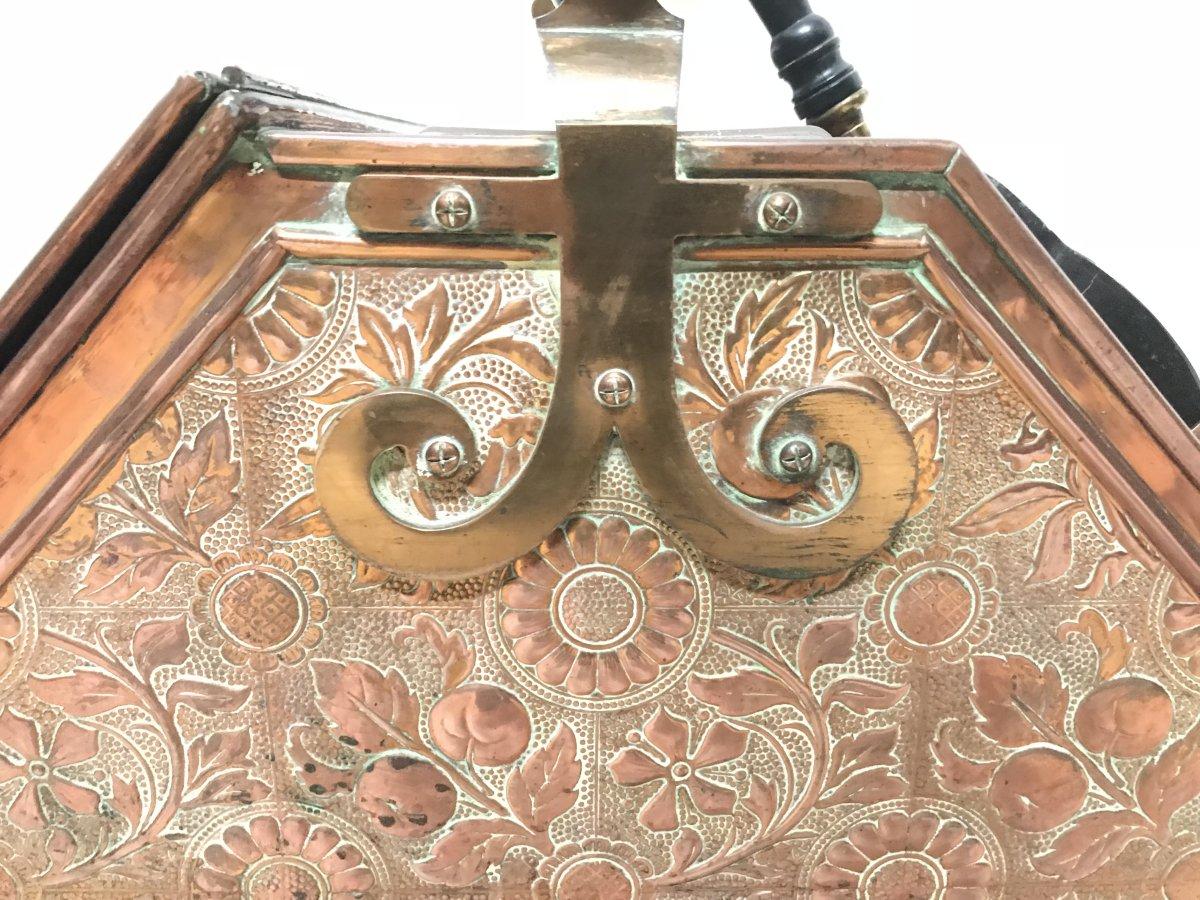 Dr C Dresser, Benham & Froud an Aesthetic Movement Arts & Crafts Copper Coal Box 3