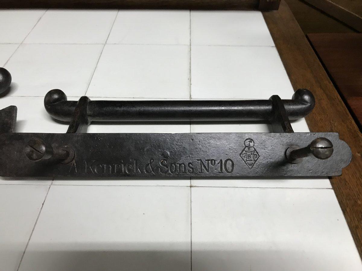 English Dr C Dresser, Kenrick A Pair of Aesthetic Movement Cast Iron Torii Style Handles For Sale