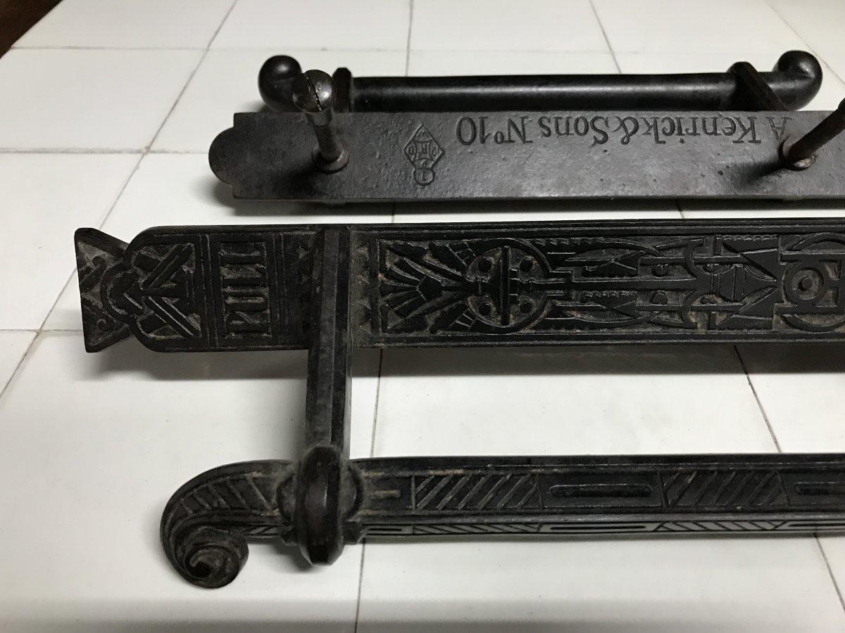 19th Century Dr C Dresser, Kenrick A Pair of Aesthetic Movement Cast Iron Torii Style Handles For Sale
