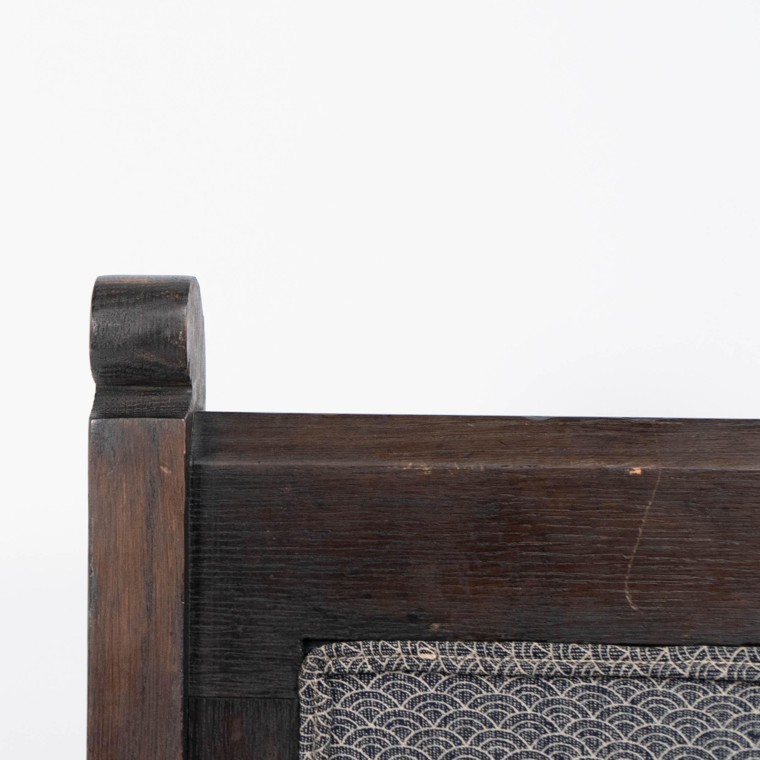 Dr C Dresser estilo de. Un sillón ebonizado de estilo anglojaponés principios del siglo XX en venta