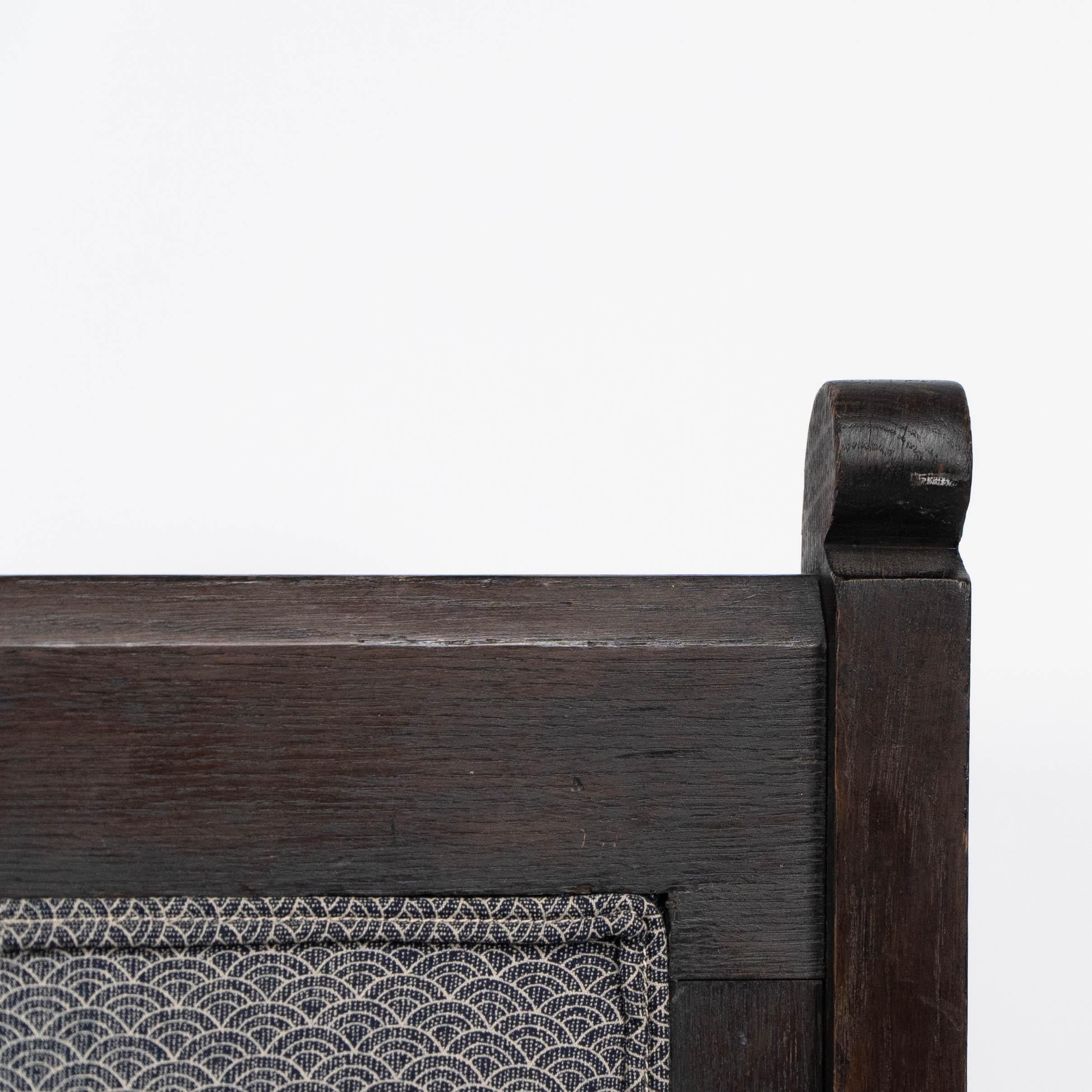 Dr C Dresser estilo de. Un sillón ebonizado de estilo anglojaponés Madera en venta