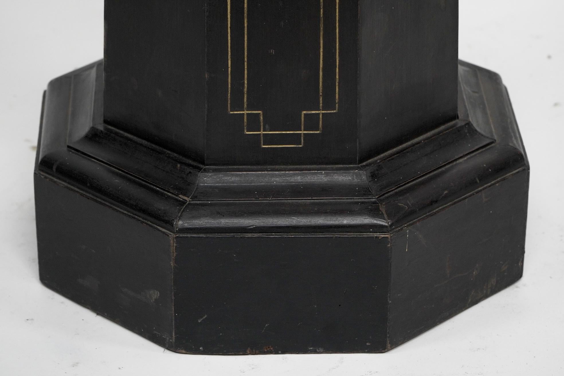 Dr Christopher Dresser Torchère à piédestal ébonisée et dorée en vente 6