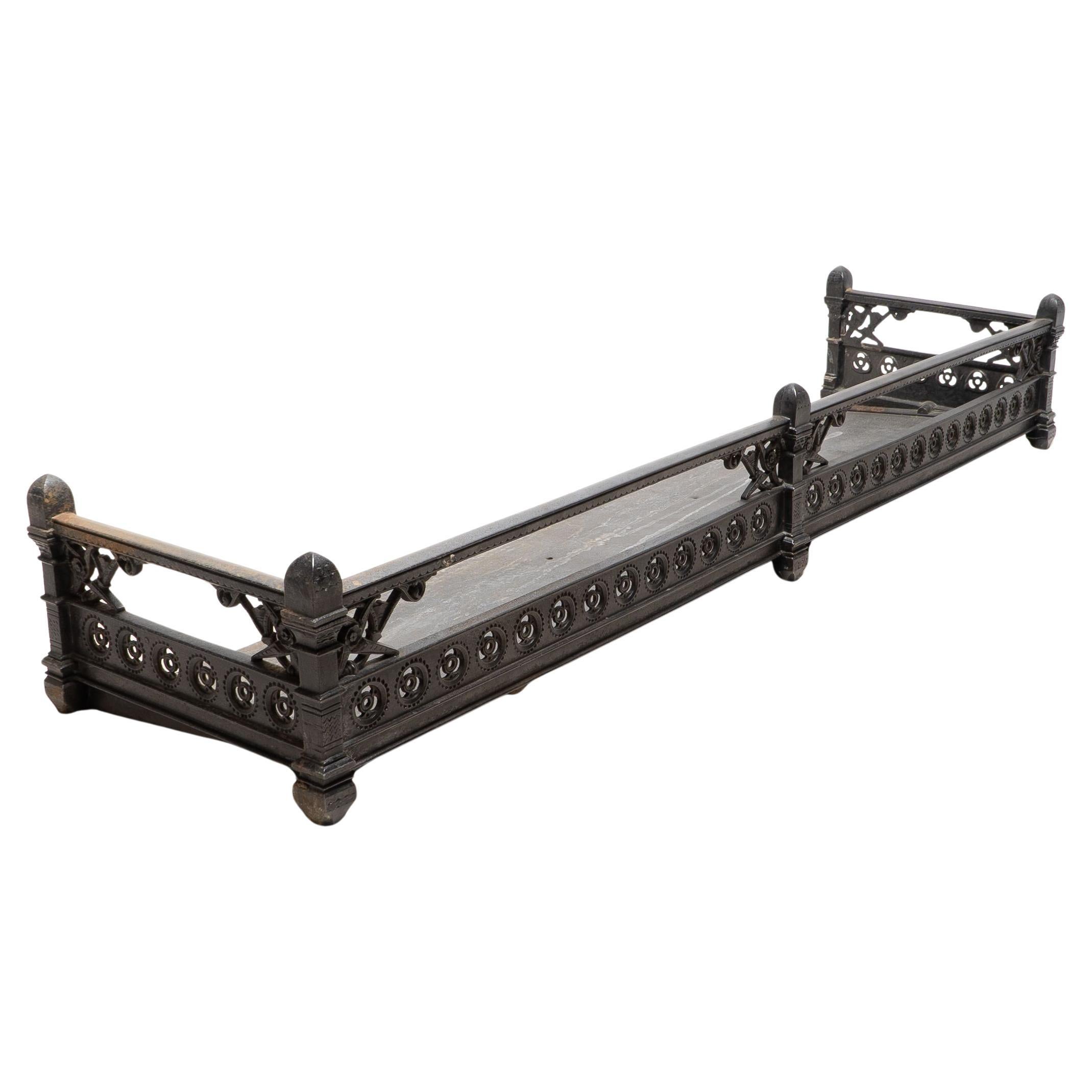 Dr Christopher Dresser pour Coalbrookdale. Une aile en fonte d'Aesthetic Movement en vente