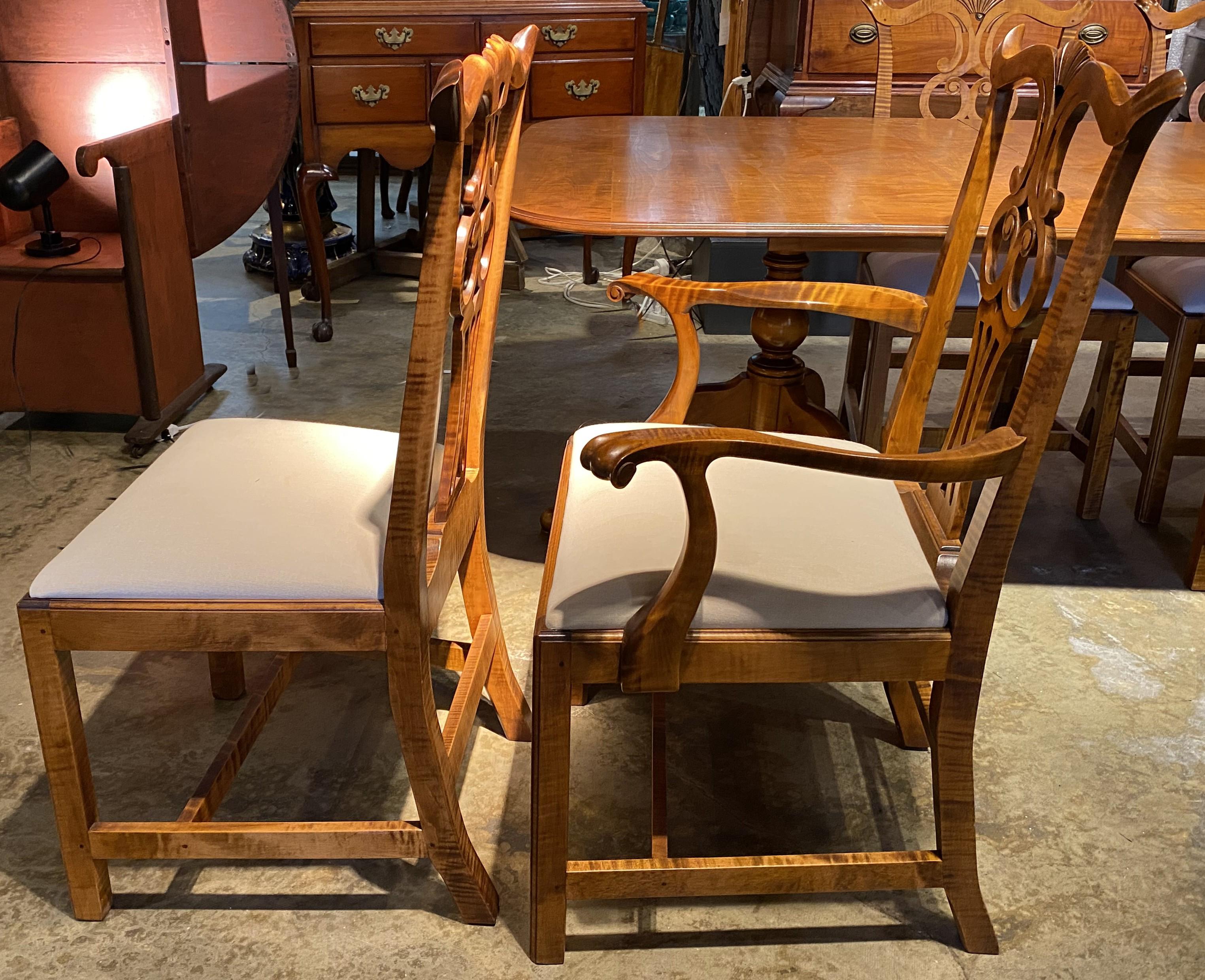 D.R. Table de salle à manger Dimes à double piédestal avec deux feuilles et six chaises en vente 3