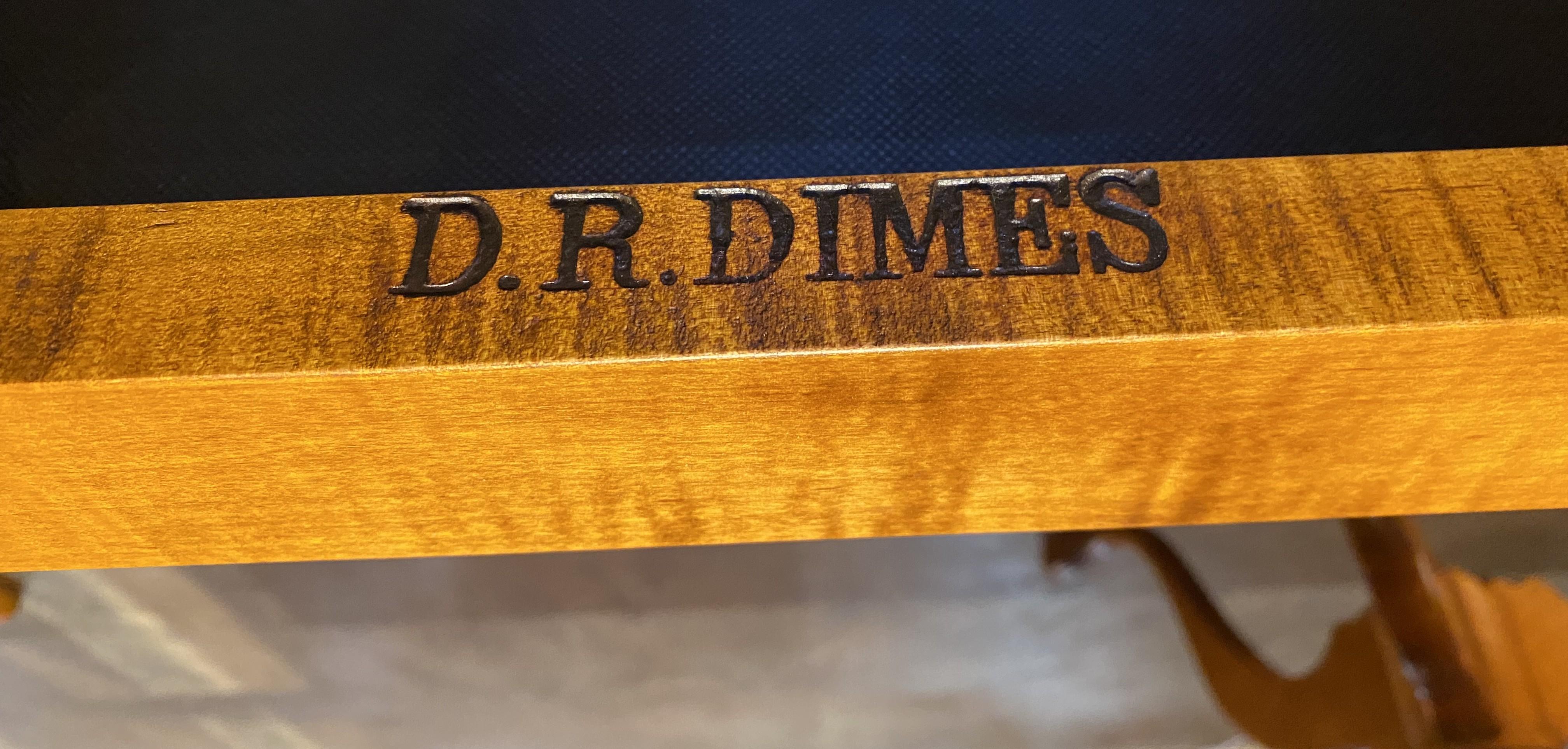 D.R. Table de salle à manger Dimes à double piédestal avec deux feuilles et six chaises en vente 12
