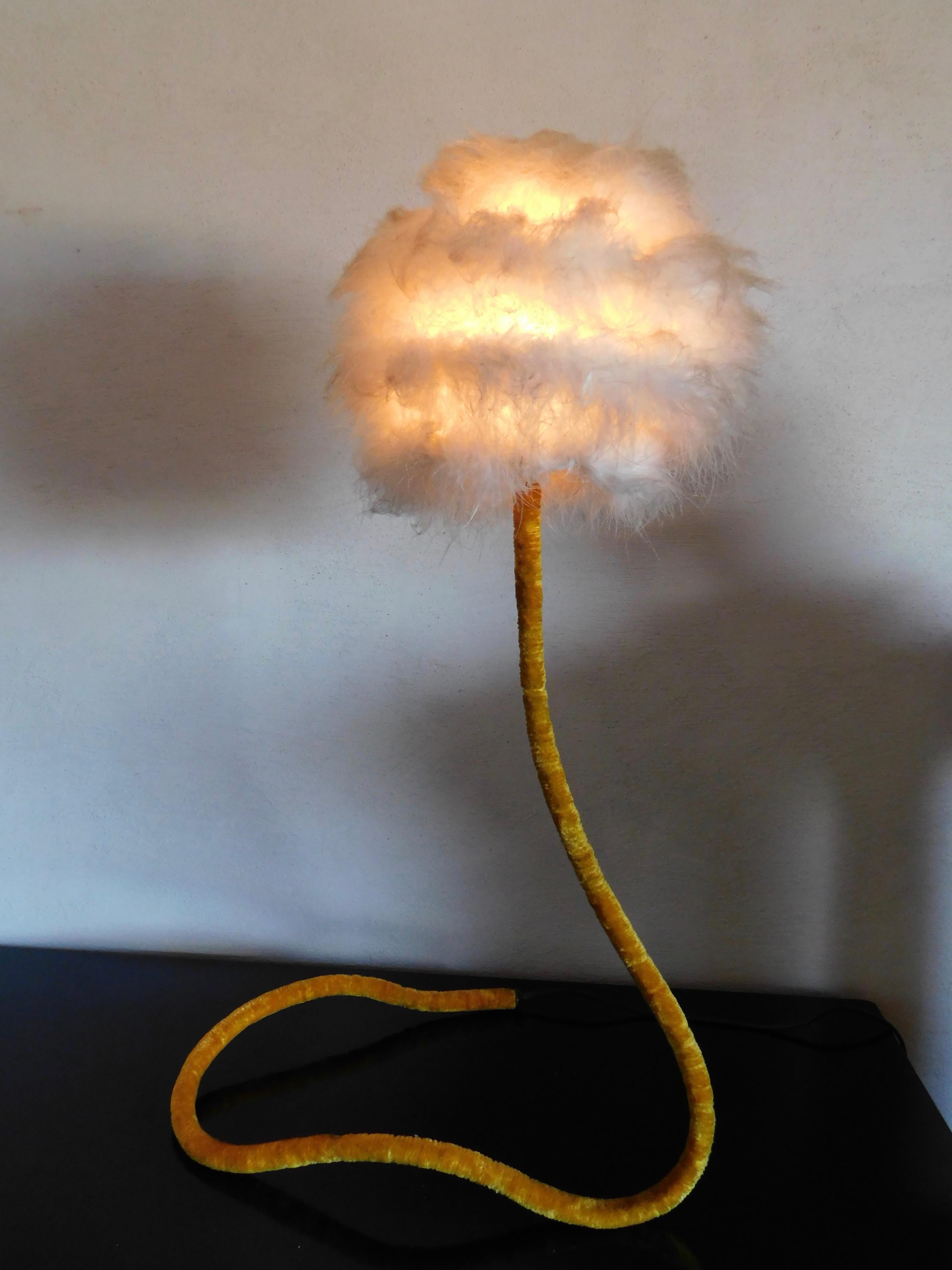 Dr Seuss-Esque Vintage French Feather and Velvet Table Lamp im Angebot 1