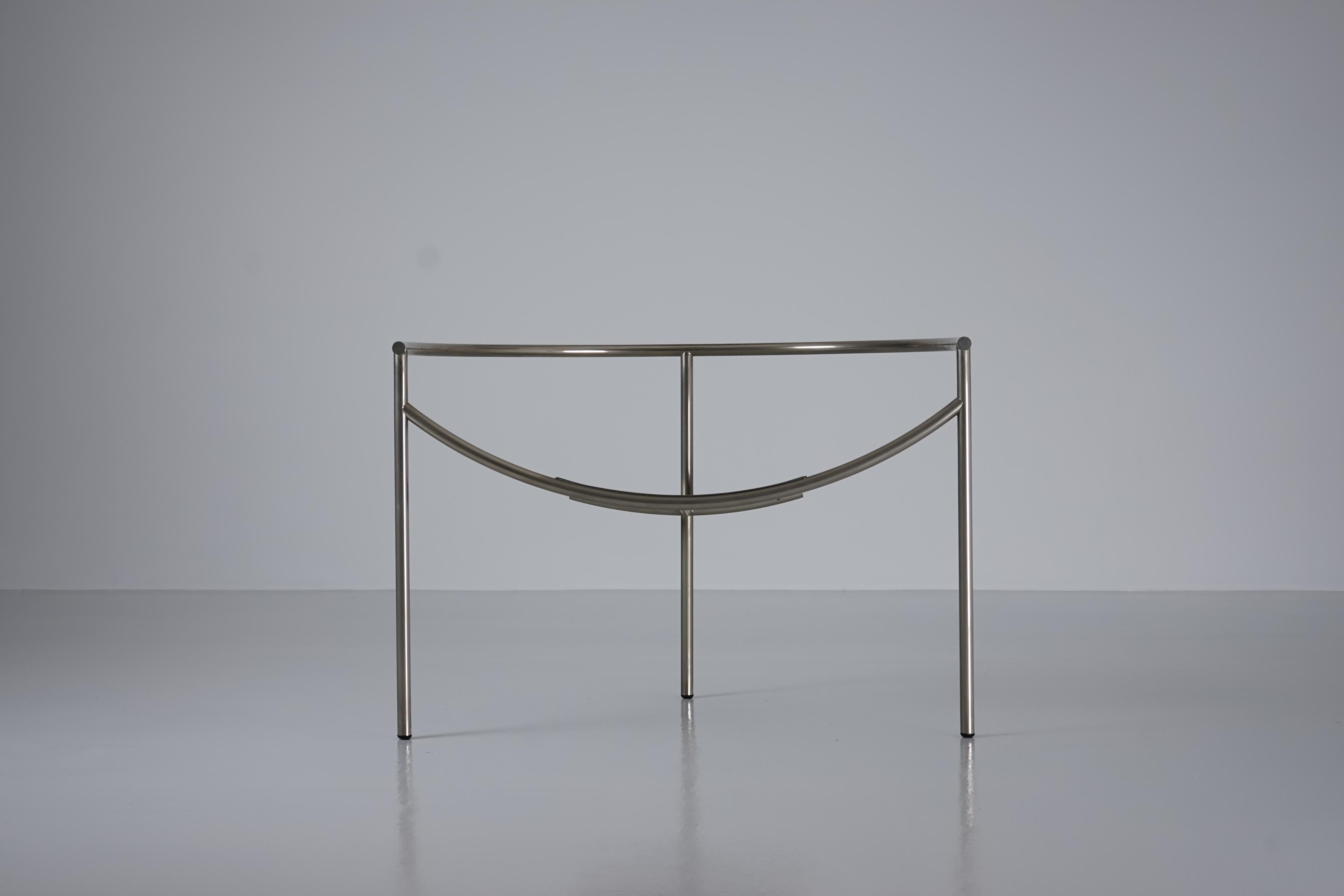 selected items – We change the way you think about forever.

Dr. Sonderbar Chair by Philippe Starck for XO Design
Designer Philippe Starck
Brand XO Design, Italy
Era 1980`s
Material steel
Size 90,5 cm x 47,5 cm x 63 cm 
Seat height 39cm
Condition