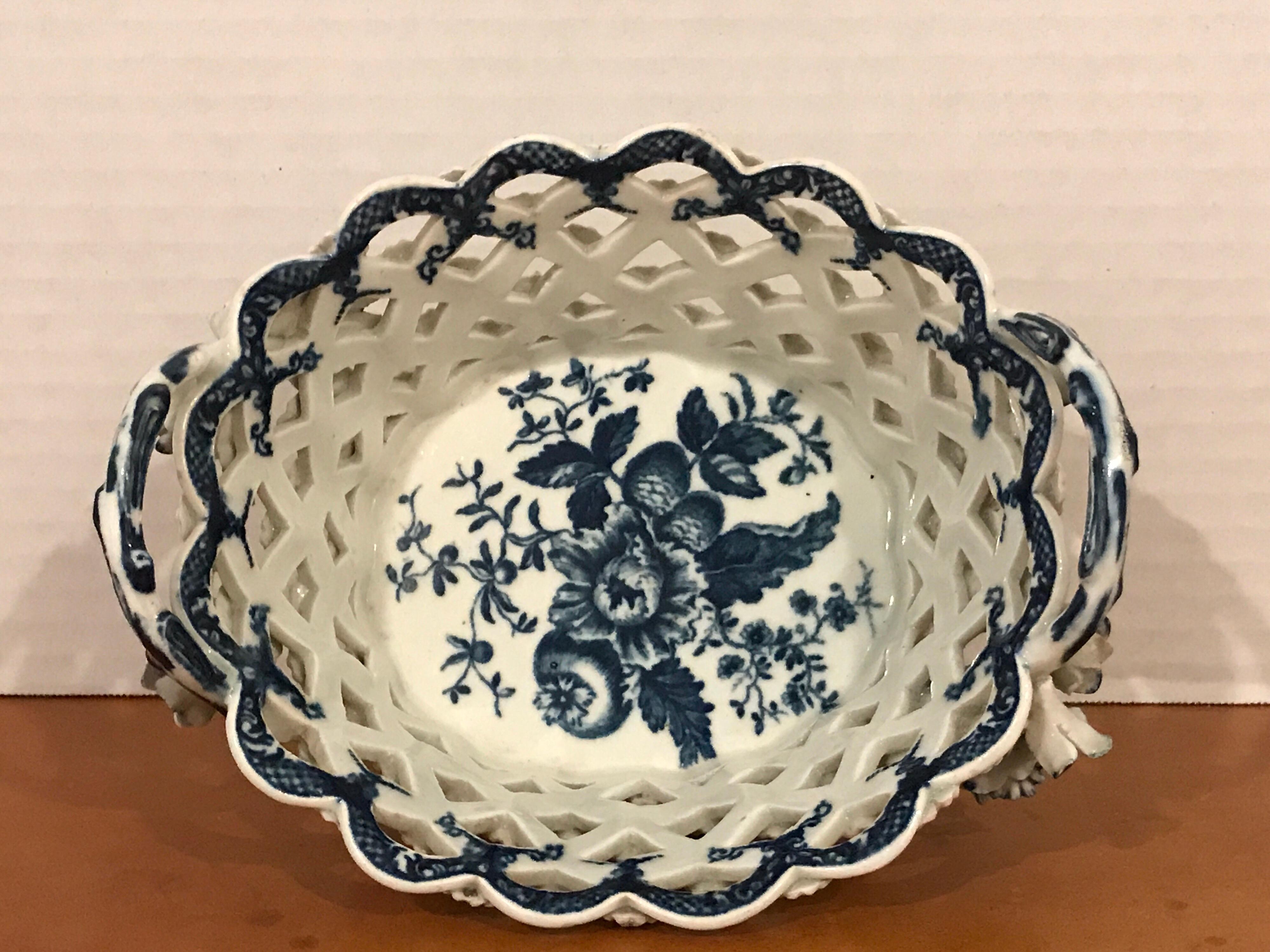 English Dr. Wall Period Worcester Porcelain Blue and White Basket