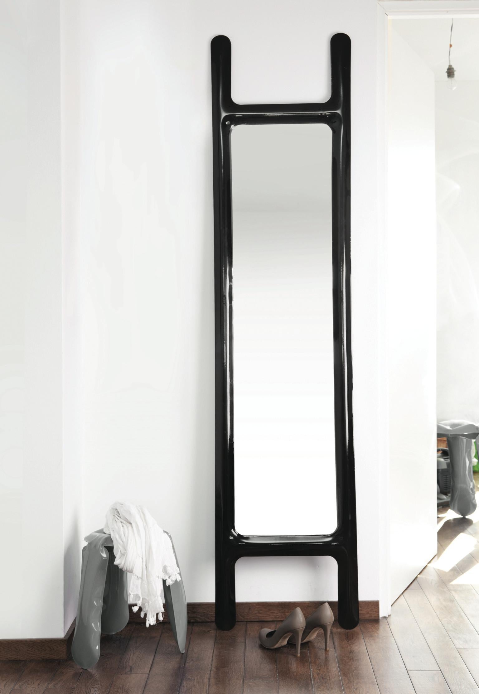 Drab Mirror Bodenspiegel aus poliertem Edelstahl von Zieta im Zustand „Neu“ im Angebot in Beverly Hills, CA