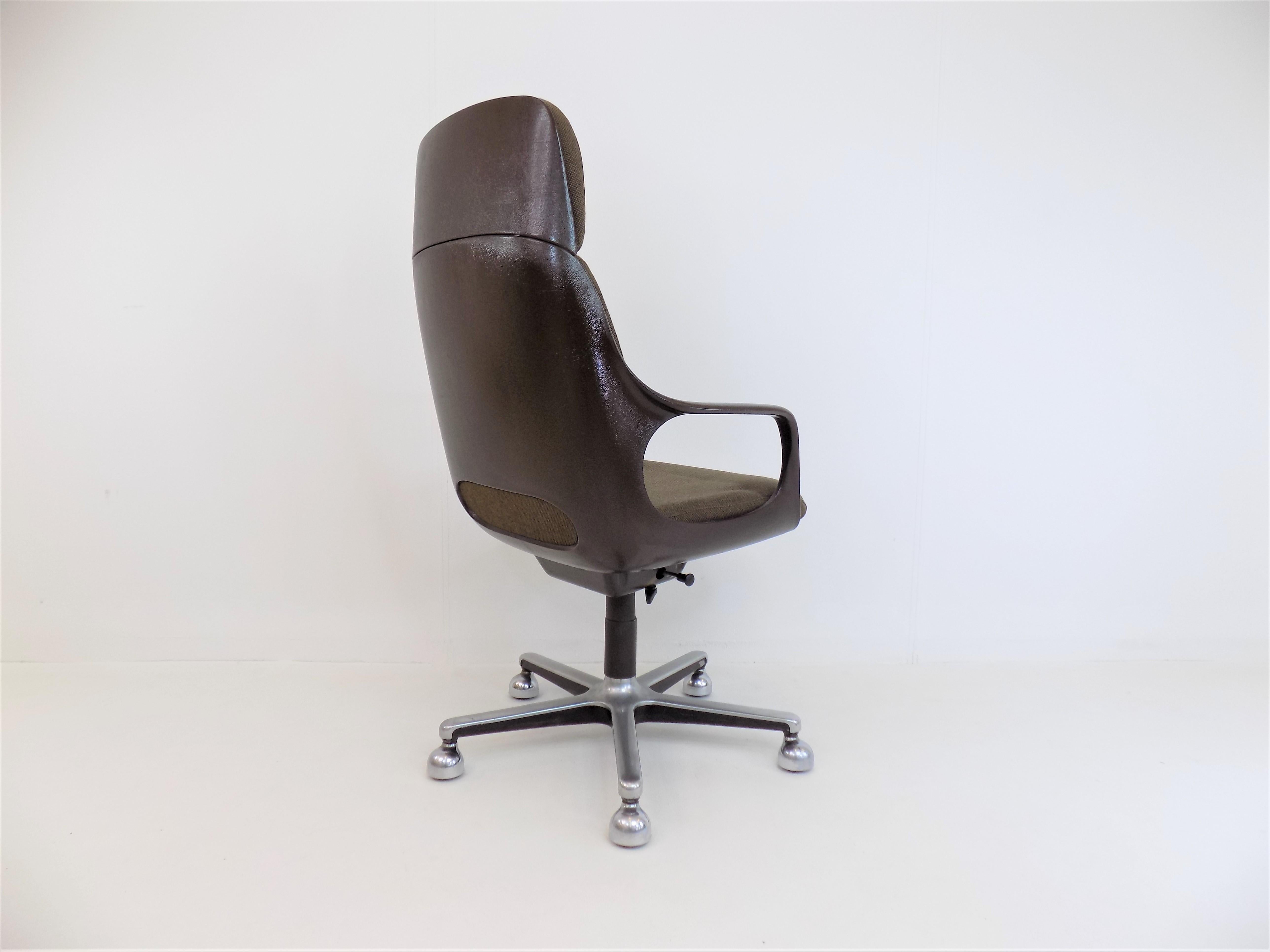 Fabric Drabert Concept Office Chair