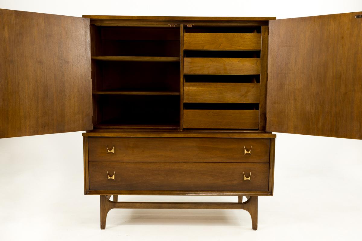 Late 20th Century Broyhill Brasilia MCM Highboy Dresser