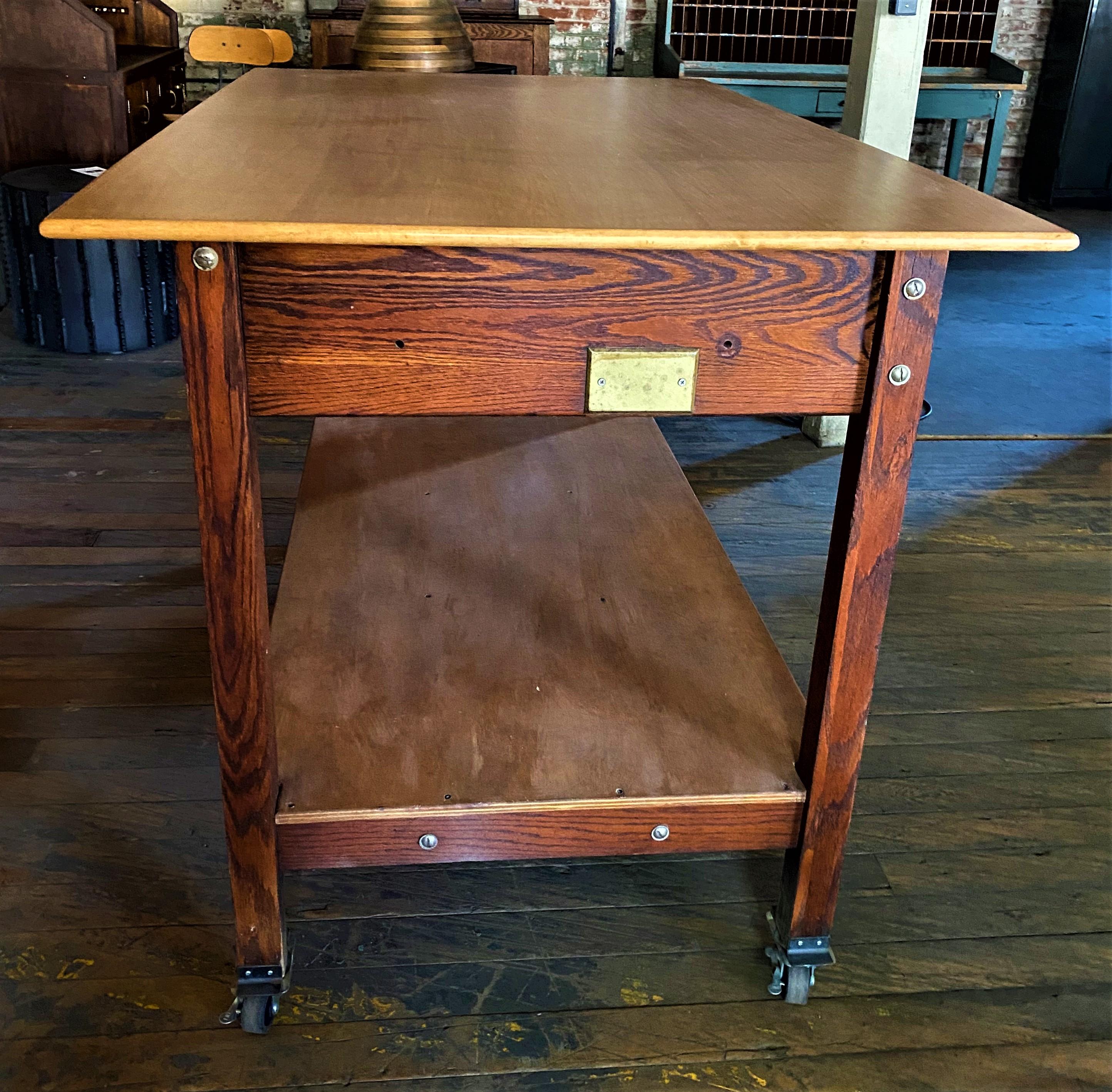 Drafting / Work Table on Casters In Good Condition In Oakville, CT