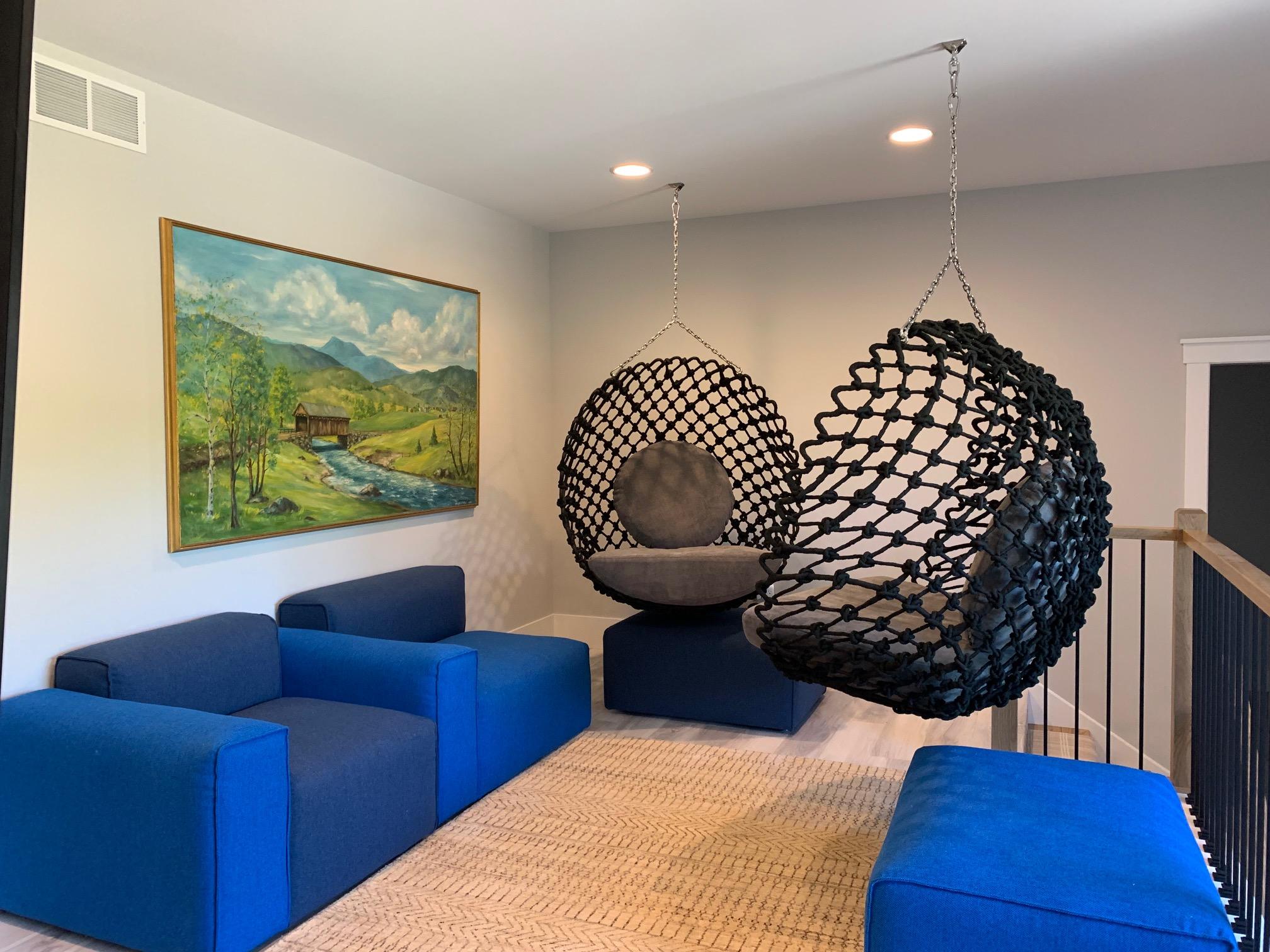 Fauteuils pivotants Dragnet noirs et gris de Kenneth Cobonpue Excellent état - En vente à Minneapolis, MN