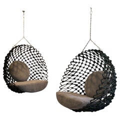 Dragnet Swing Lounges in Schwarz & Grau von Kenneth Cobonpue