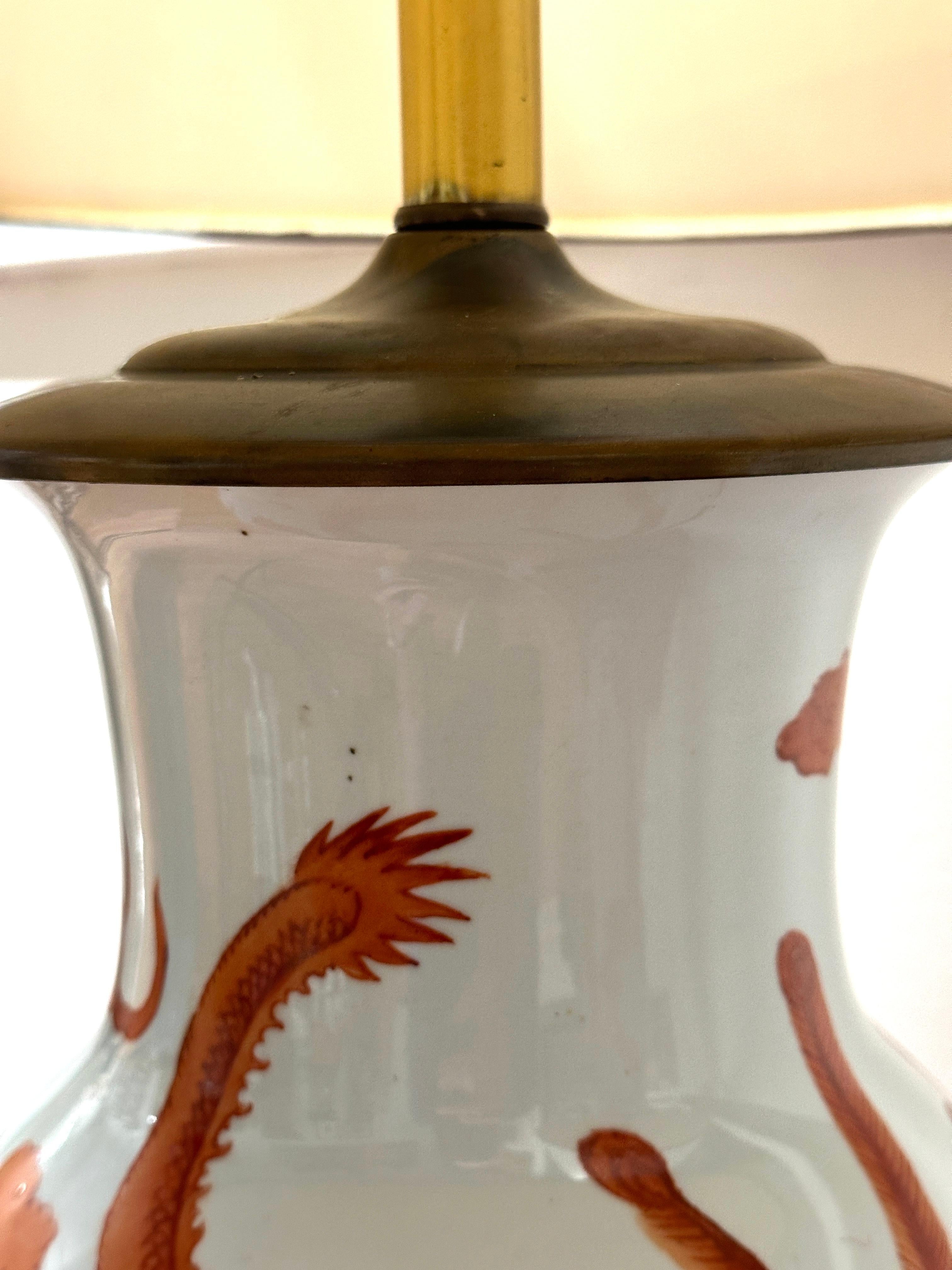 Lampes en porcelaine de Chine à motif de dragon et de Phoenix 5