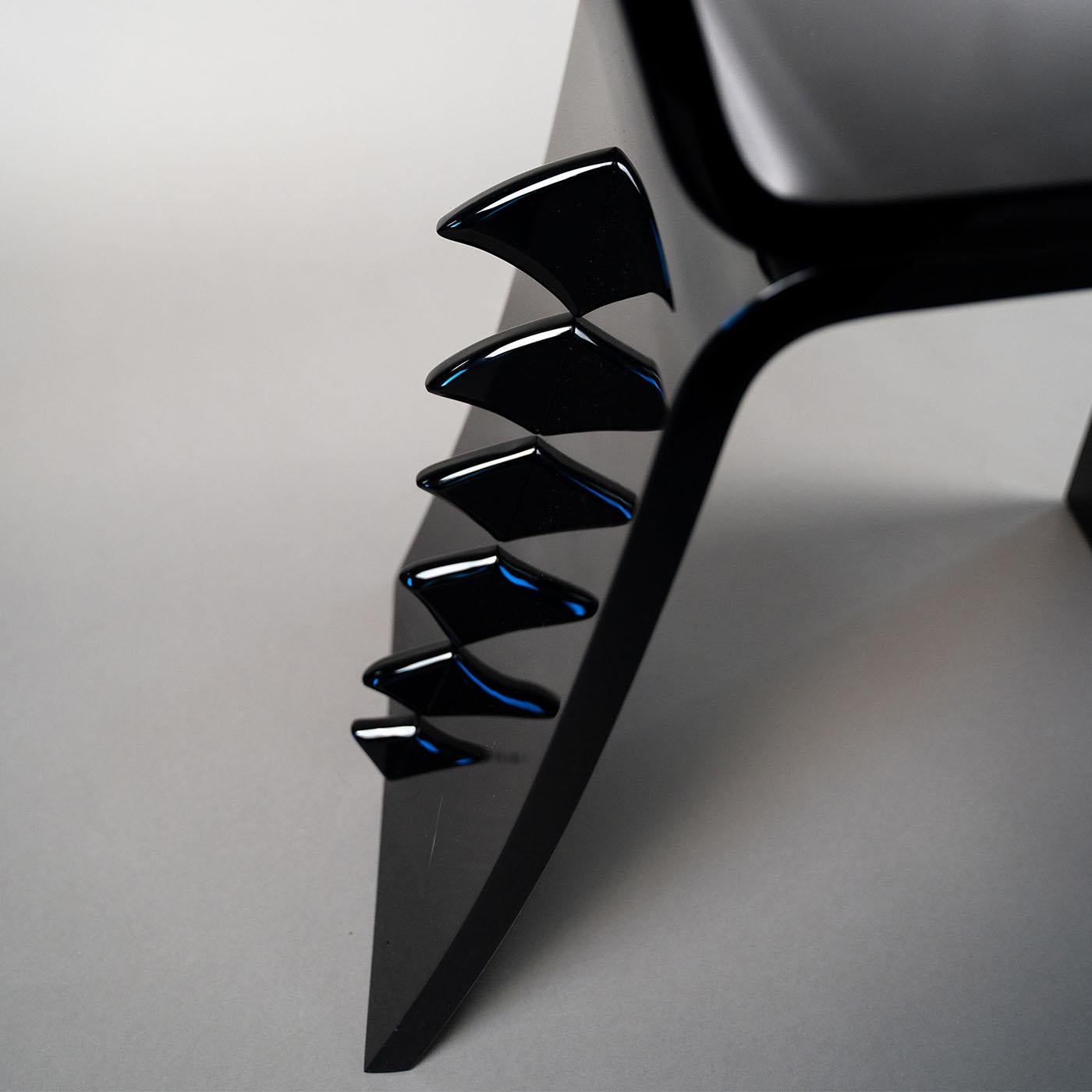 Schwarzer Drachen-Stuhl (21. Jahrhundert und zeitgenössisch) im Angebot