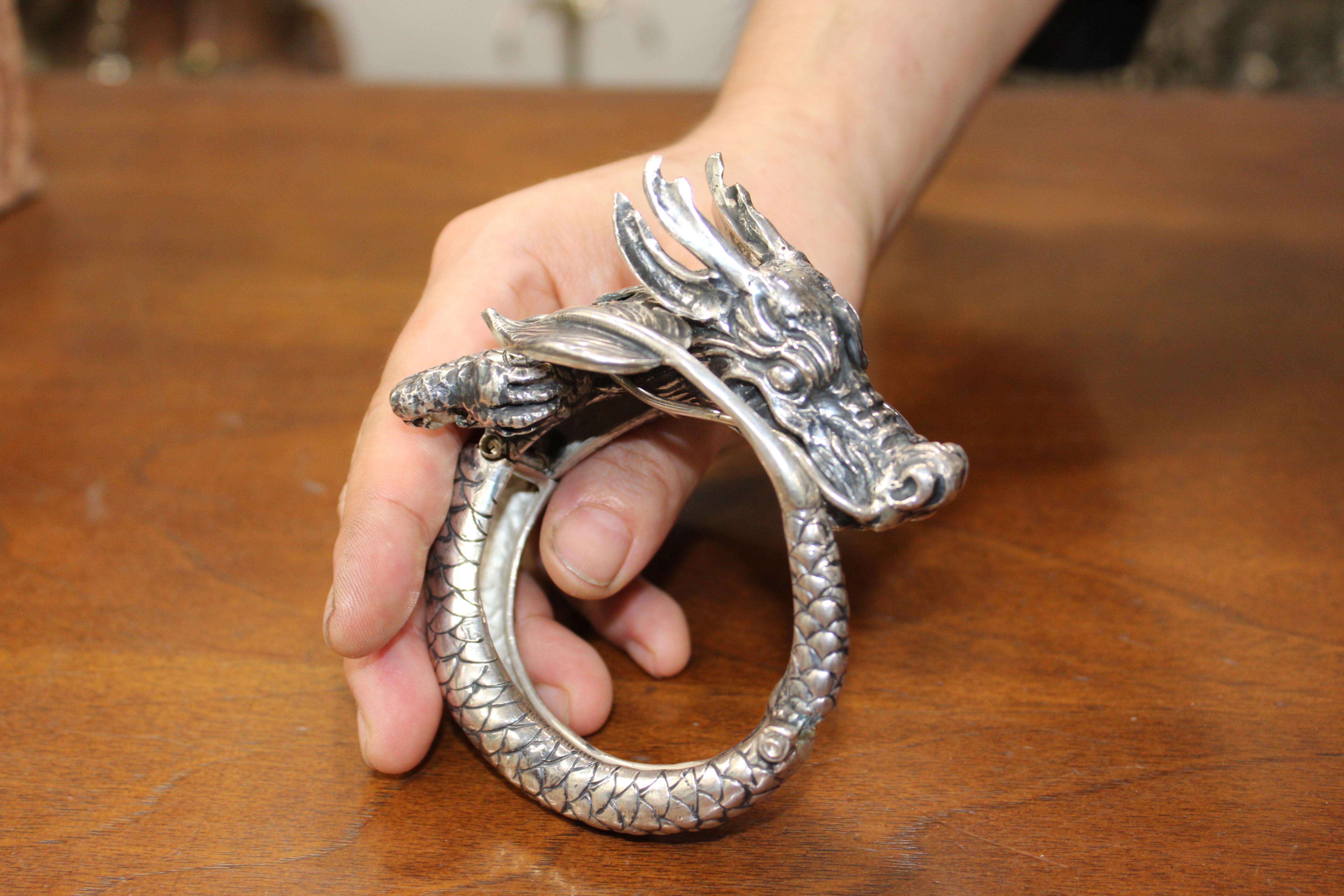 Bracelet dragon, argent sterling, fait à la main, Italie Neuf - En vente à Firenze, IT