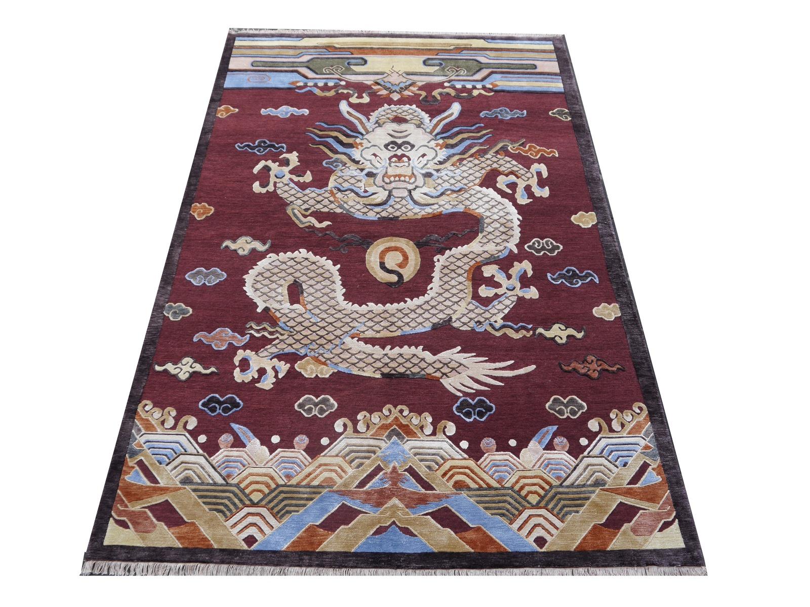 Dragon design rug wool and silk in style of Chinese Kansu carpets 8 x 5.4 ft

A beautiful contemporary dragon design rug, hand knotted using finest Chinese mulberry silk (60%) and Tibetan highland wool (40%).

Extraordinary fine weave with 150