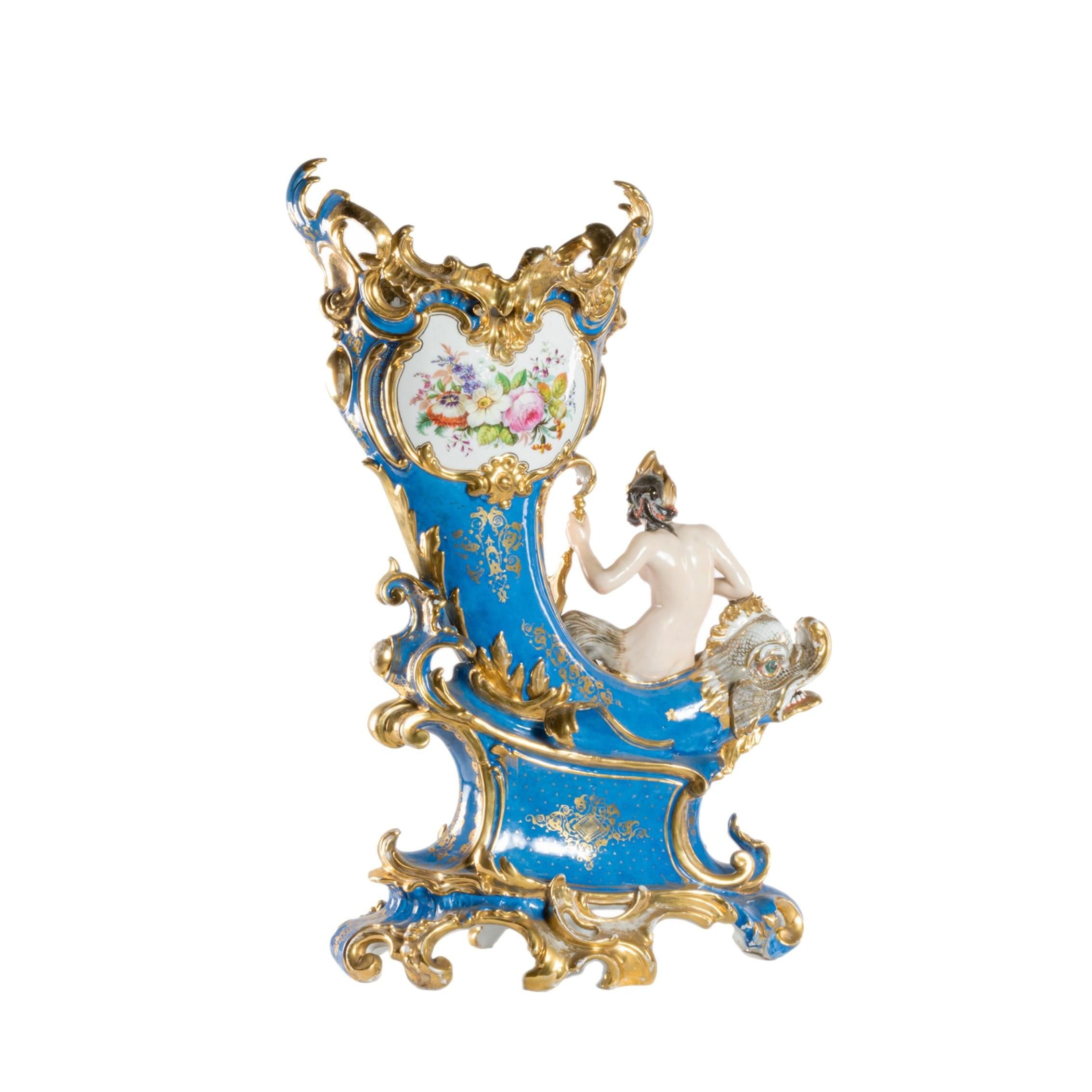 Dragon Golden Porcelain Vase Rococo style, 20th Century For Sale 4