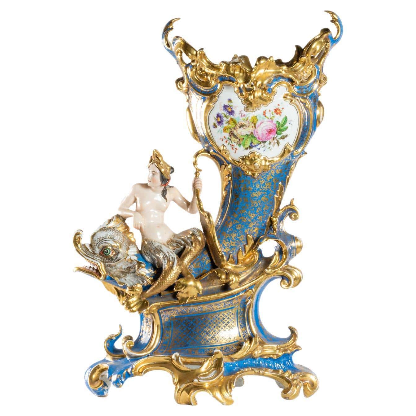 Rococo Style Golden Porcelain Vase, (20th Century) For Sale at 1stDibs