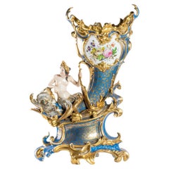 Jarrón de Porcelana Dorada Estilo Rococó, (Siglo XX)