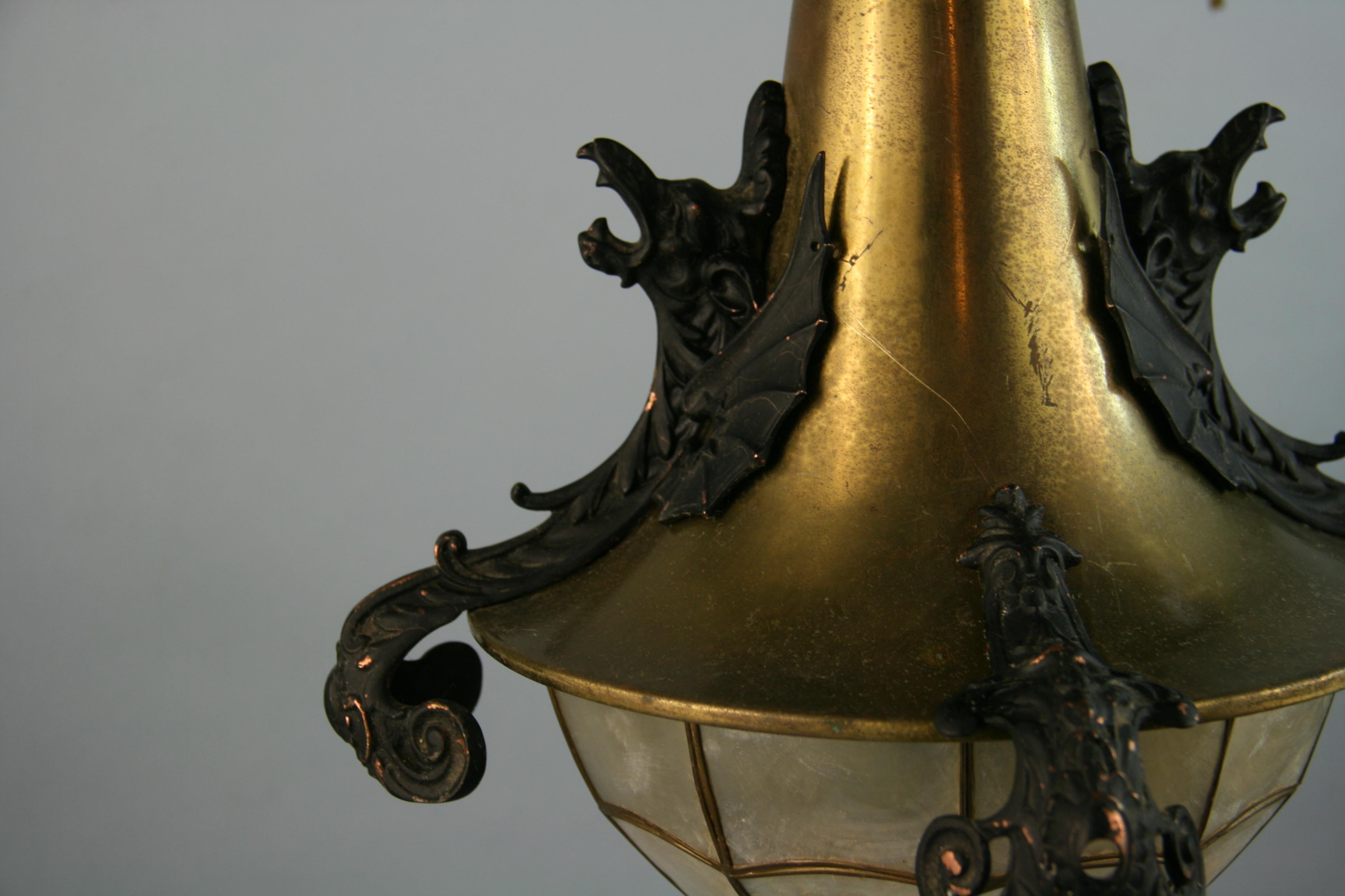Pendentif/Lanternes dragon avec abat-jour en coquillage Capiz en vente 4