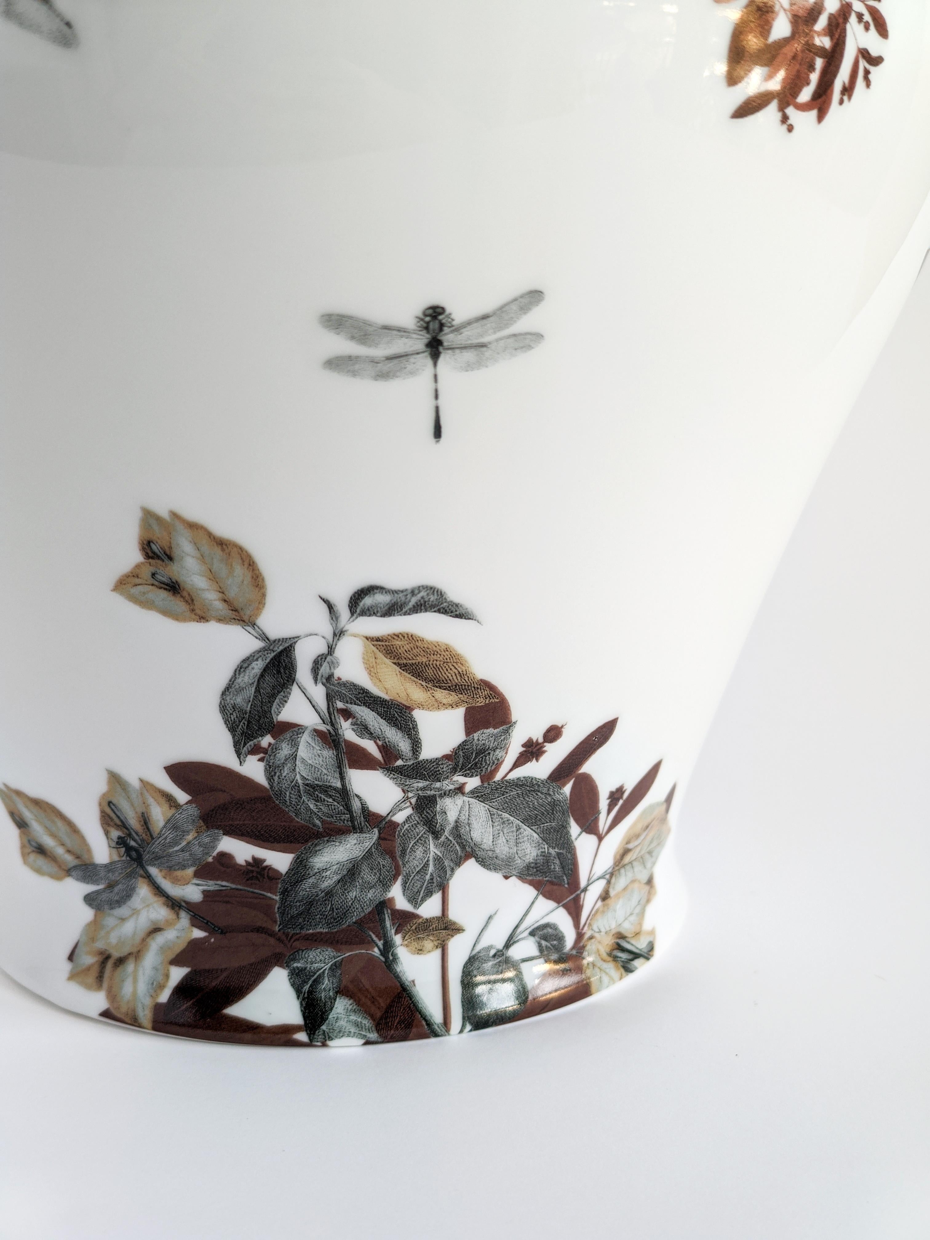 Vase en porcelaine contemporain Dragon Pool avec motif décoratif de Vito Nesta Neuf - En vente à Milano, Lombardia