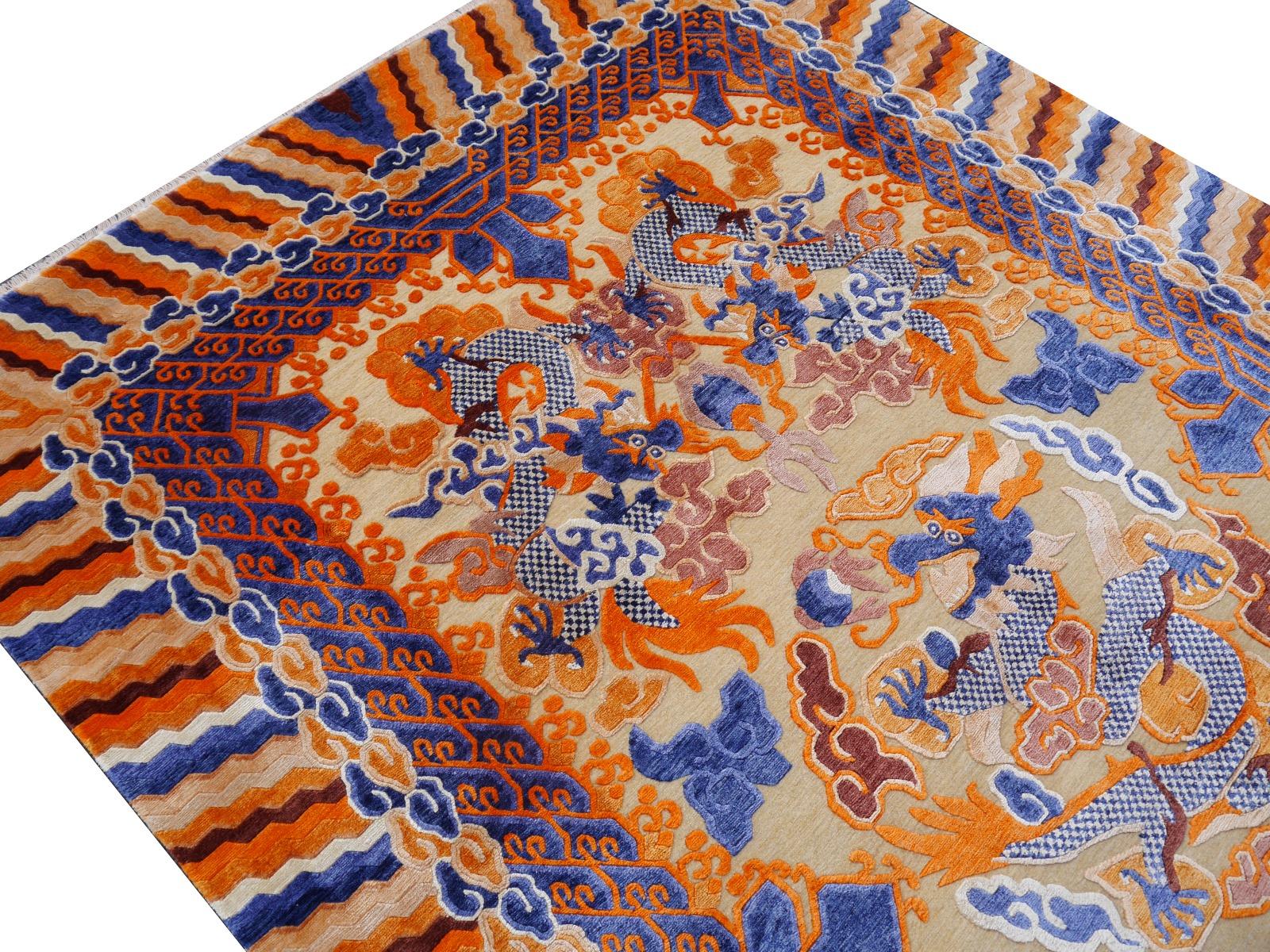 Tapis Kansu chinois ancien en laine et soie avec 5 dragons à griffes en vente 1