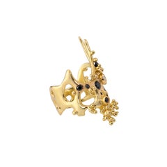 Dragon Sculptural 18K Gold Ring with Black and White Diamonds by Aneta Zae