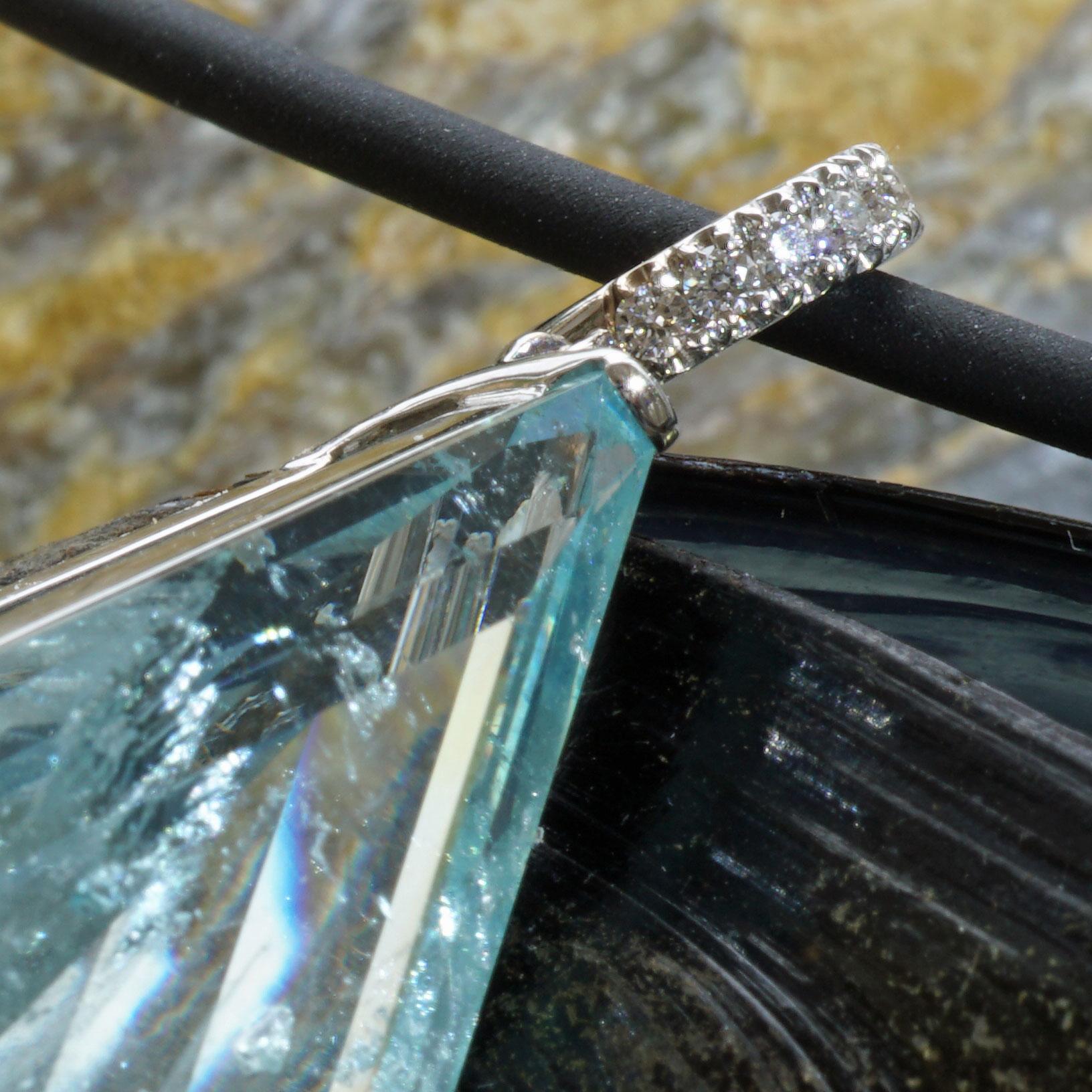 Dragon Shape Aquamarin Diamond Pendant Beautiful Dark Color 16 Carat 3