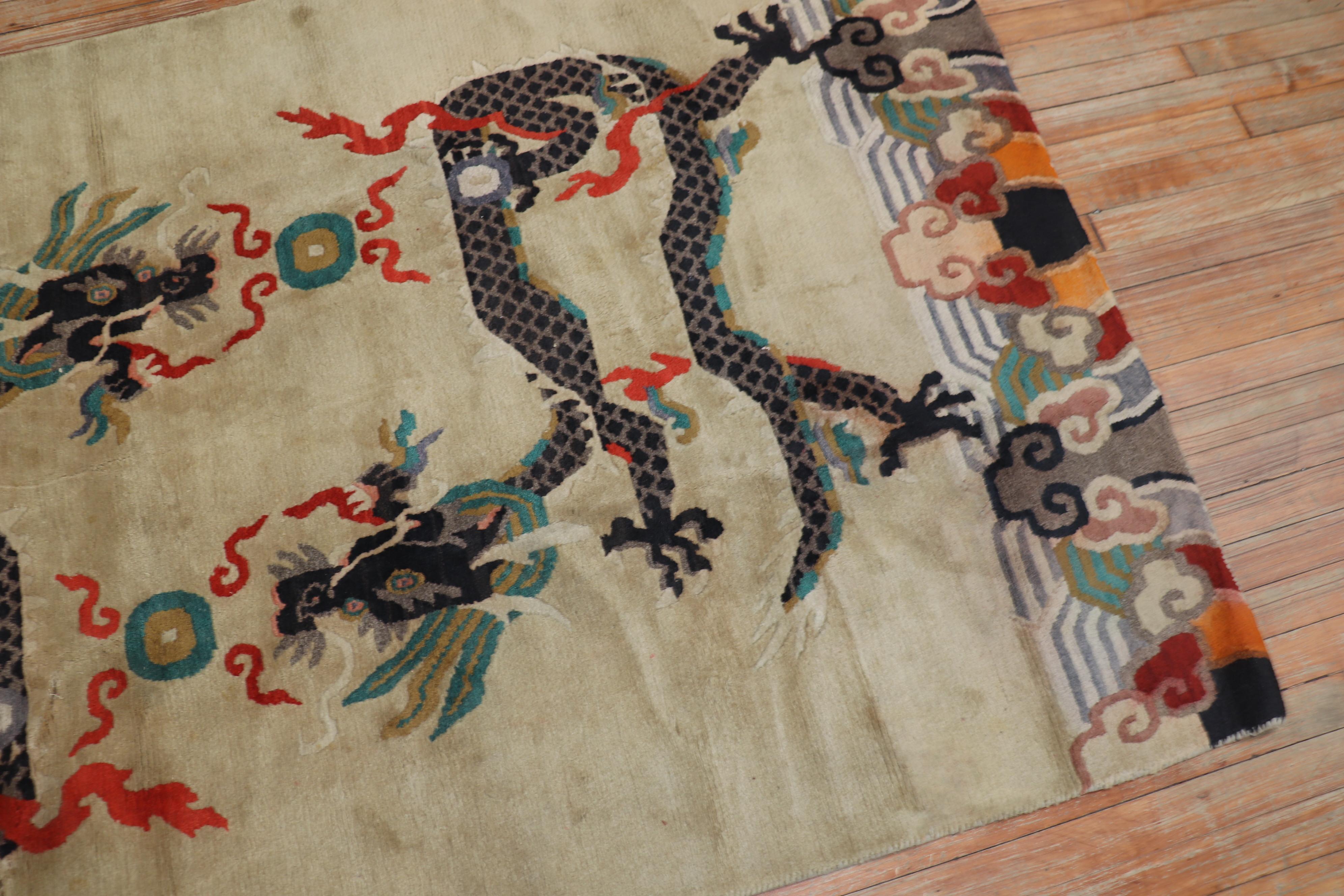 Tapis tibétain vintage en forme de dragon en vente 1