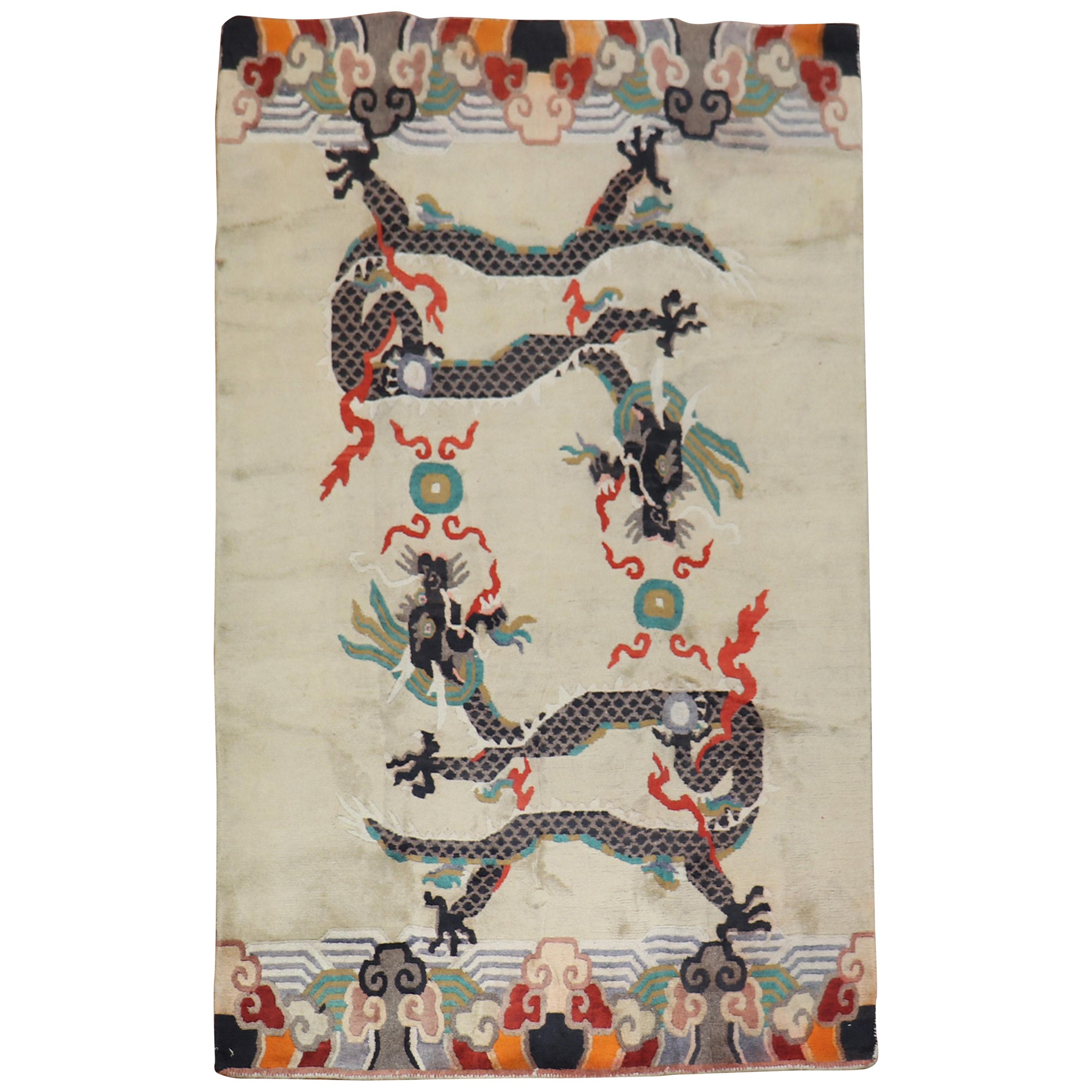 Tapis tibétain vintage en forme de dragon en vente